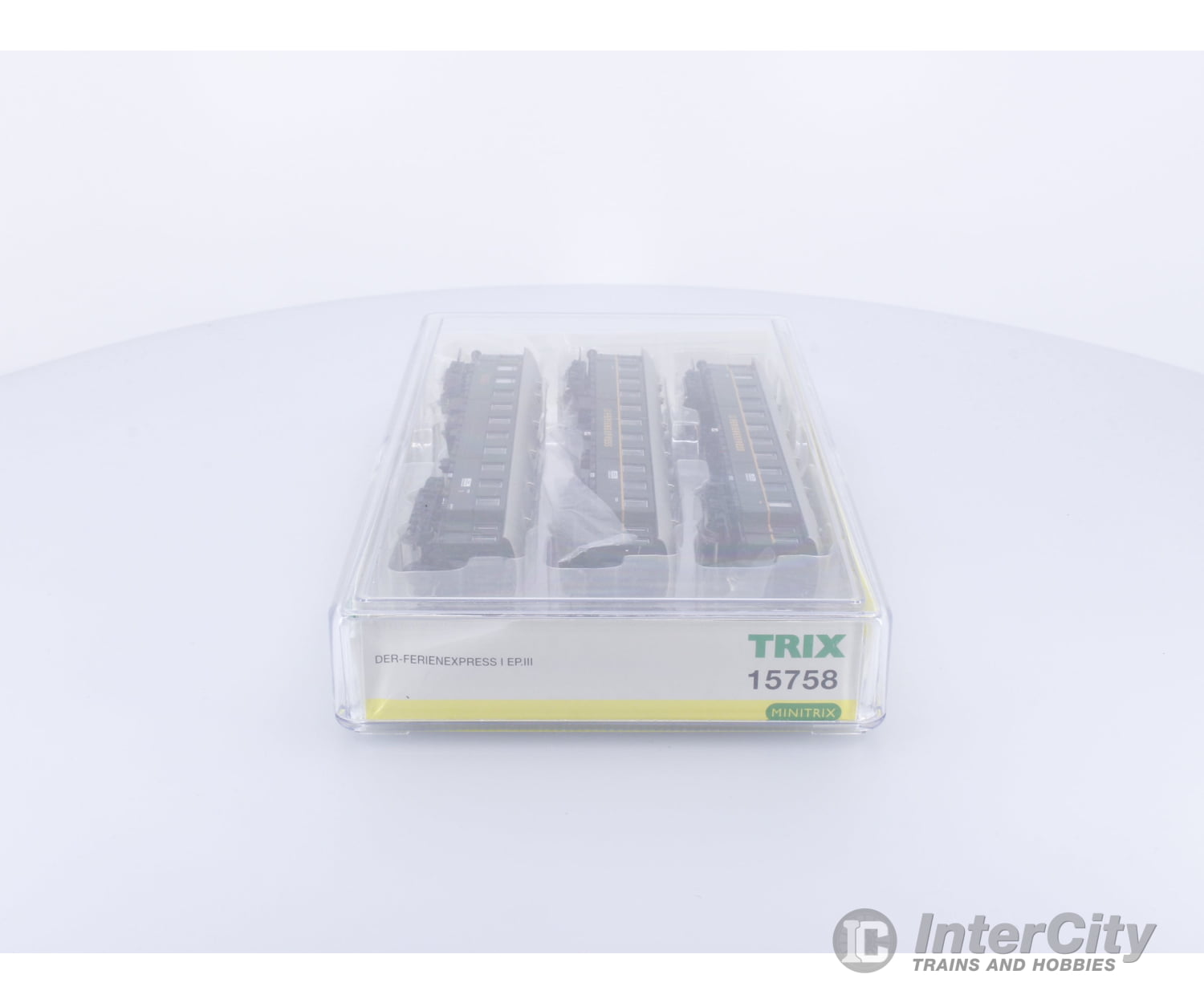 Trix 15758 N DB DER Holiday Express European Passenger Cars