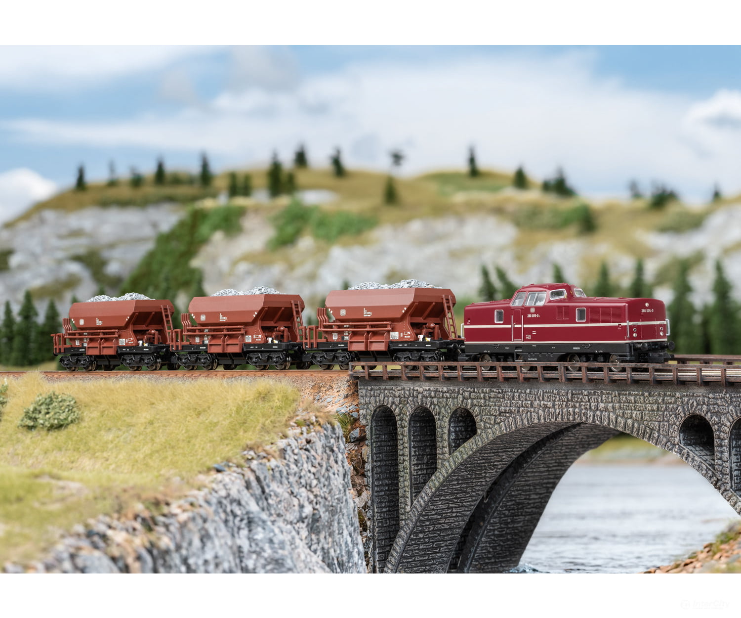 Trix 16802 N DB Class 280 Diesel Locomotive MFX DCC/Sound (MHI Exclusive Item) - European Locomotives