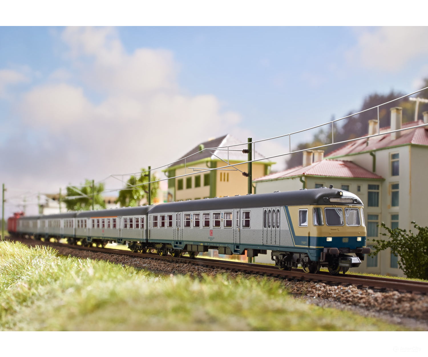 Trix 18263 N Db Ag ’Silberlinge’ / ’Silver Coins’ Car Set European Passenger Cars