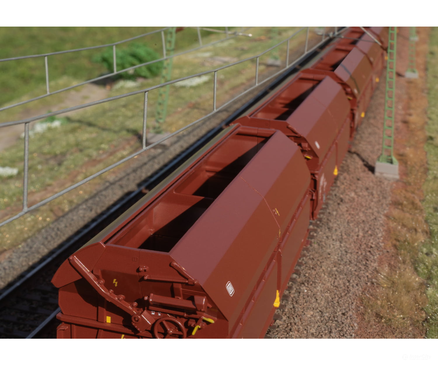 Trix 24968 Ho Db Type Tals 968 Hinged Roof Car Display European Freight Cars