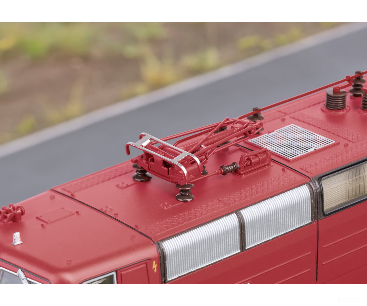 Trix 25186 HO Class 181.2 Electric Locomotive MFX DCC/Sound European Locomotives