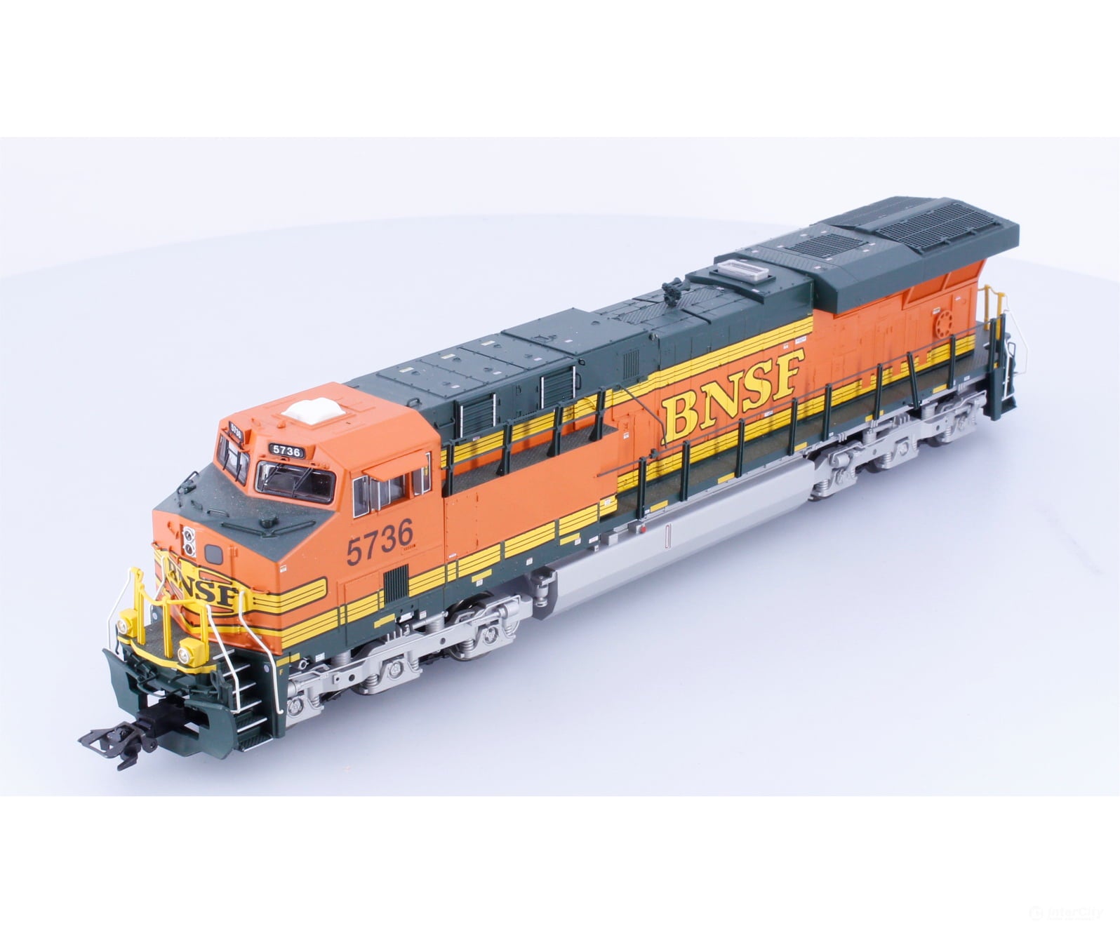 Trix 25447 HO GE ES44AC Diesel Locomotive with MFX and Smoke Burlington Northern Santa Fe (BNSF) 5736 DCC & Sound