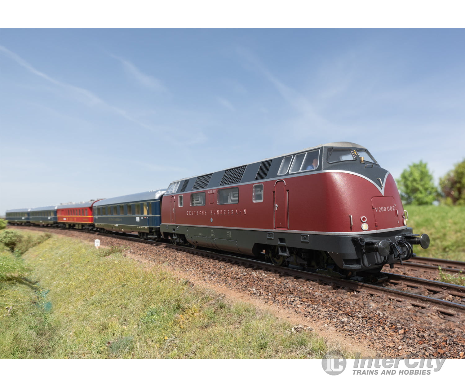 Trix 25500 Ho Class V 200 Diesel Locomotive (2024 Profi Club Model) European Locomotives