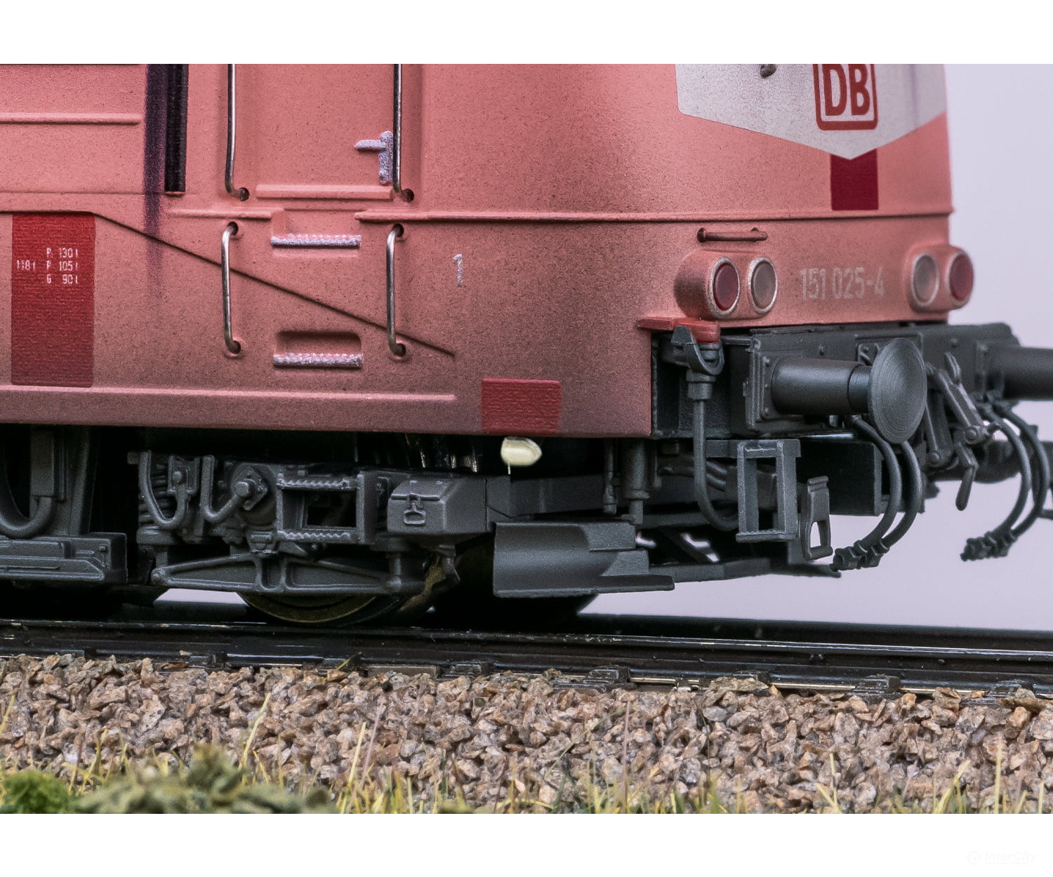 Trix 25655 HO Class 151 Electric Locomotive MFX DCC/Sound European Locomotives