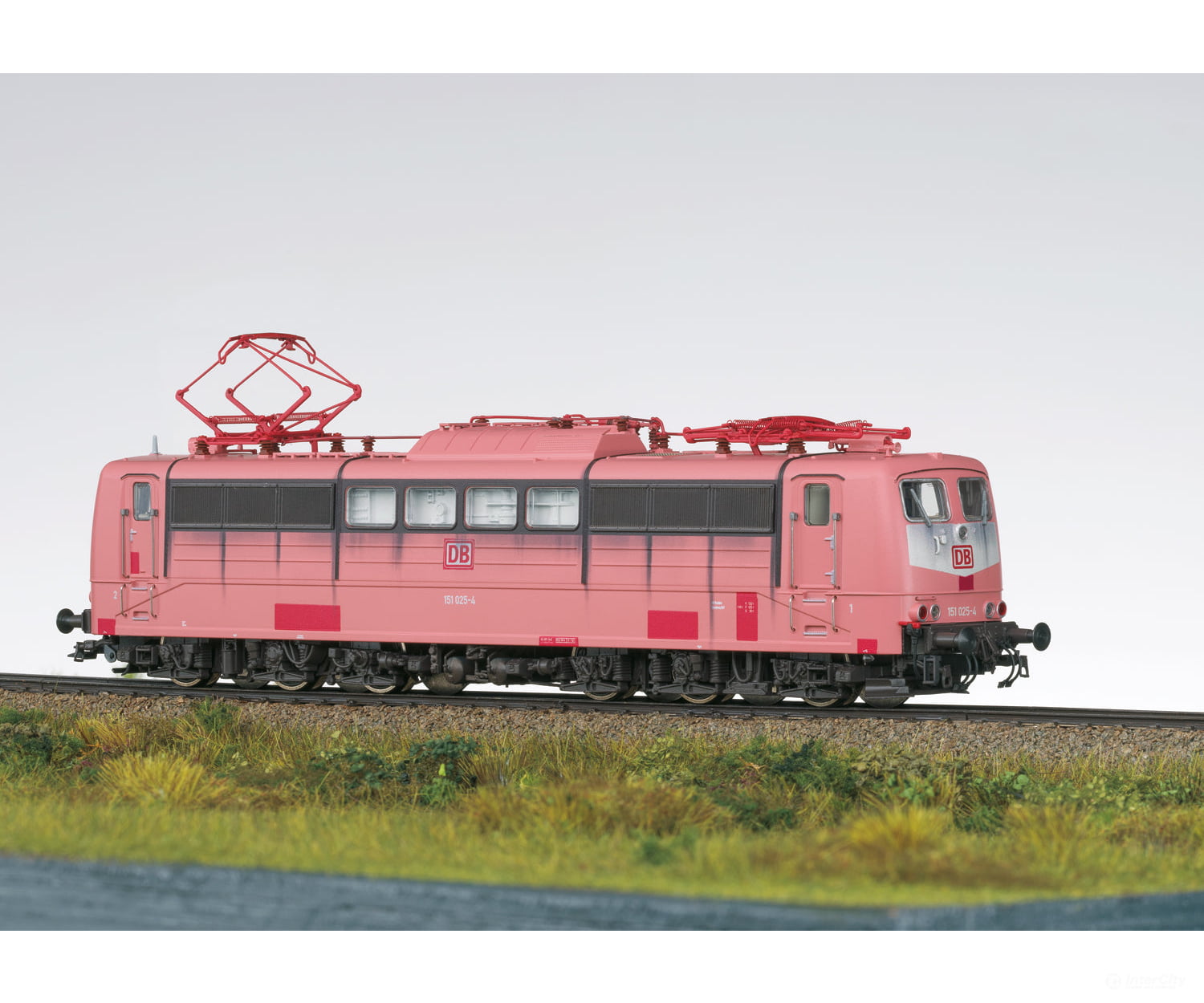 Trix 25655 HO Class 151 Electric Locomotive MFX DCC/Sound European Locomotives