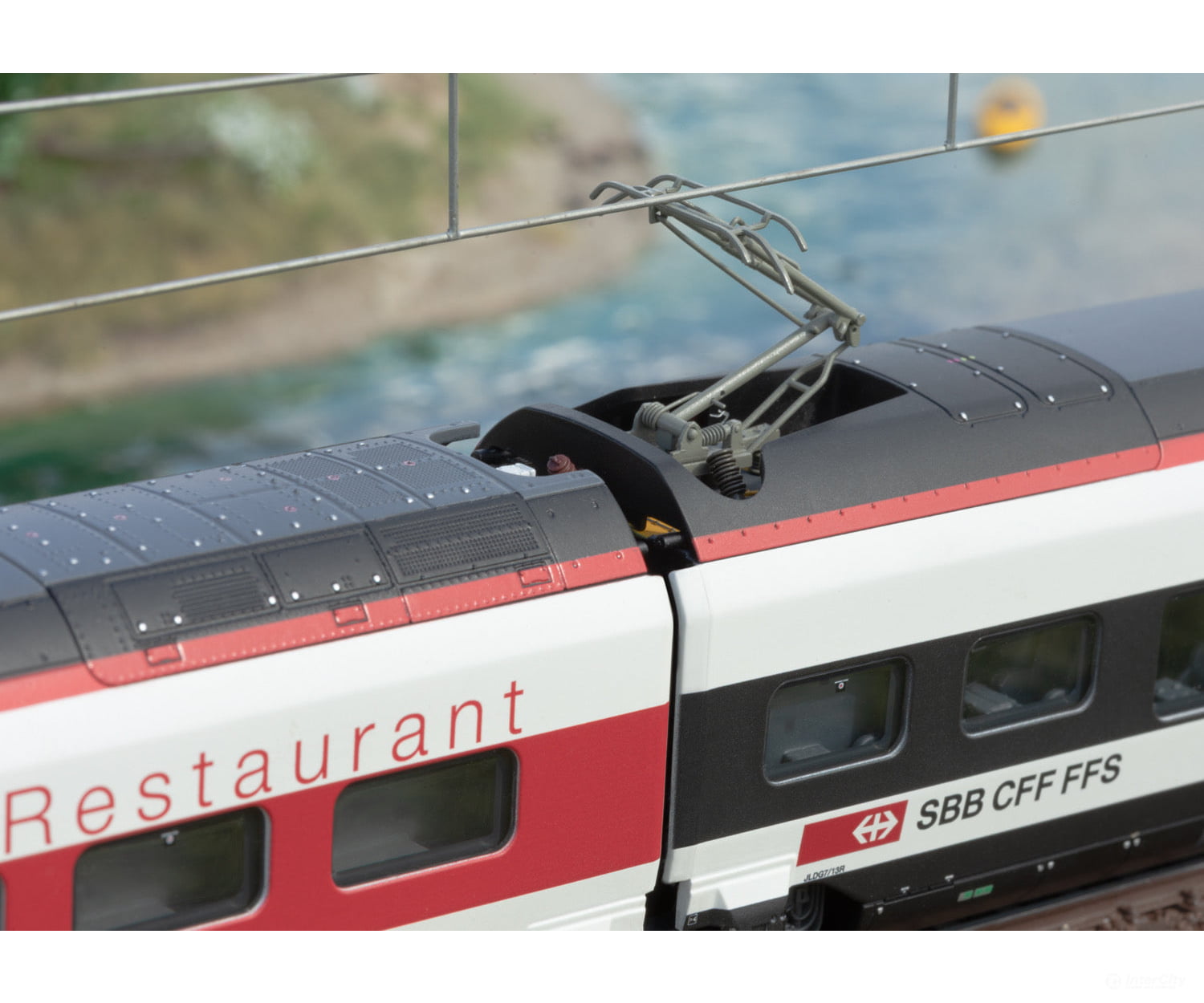 Trix 25810 Class RABe 501 Giruno High-Speed Rail Car Train - Default Title (IC-TRIX-25810)