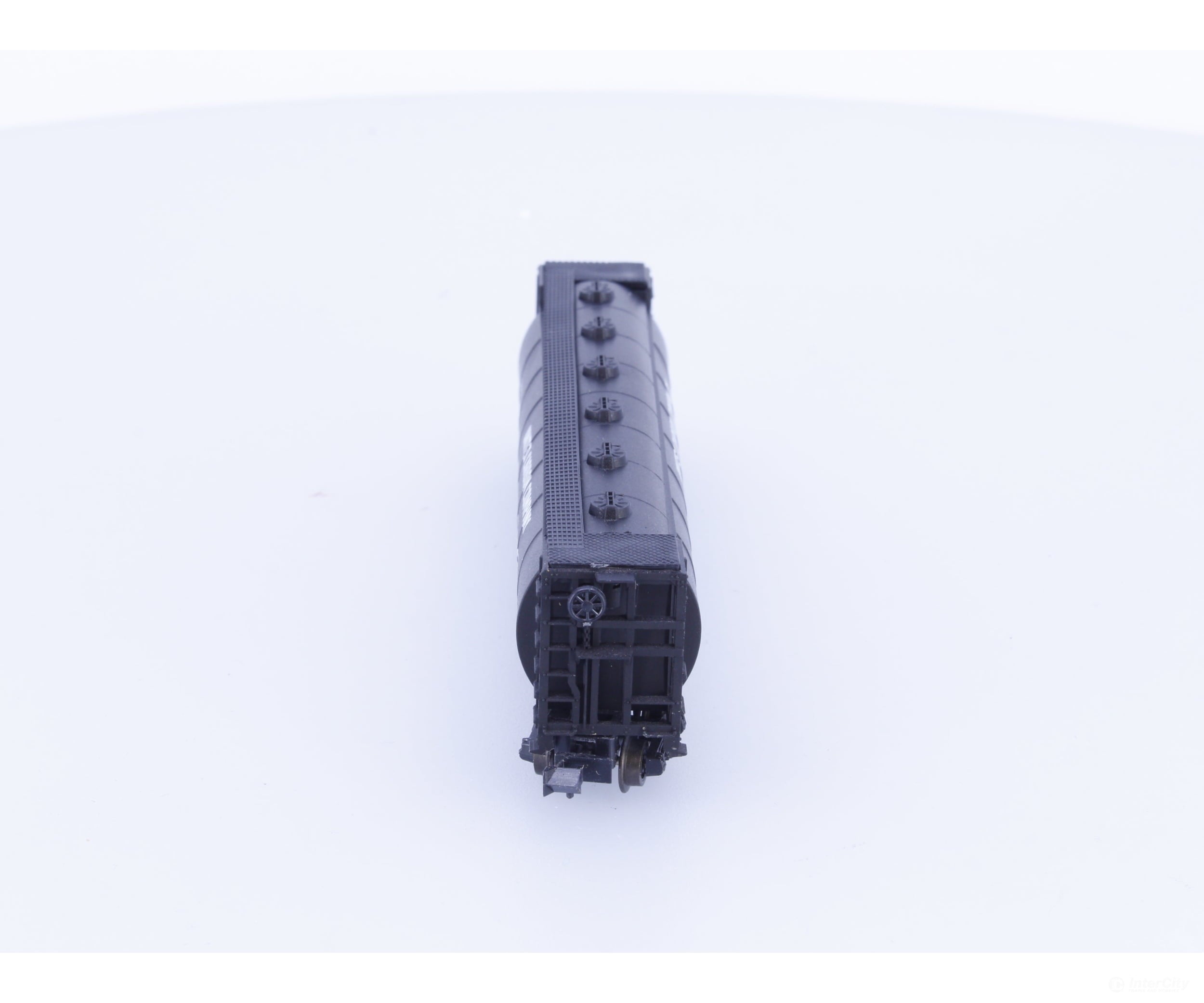 Trix 46135 N 60’ Cylindrical Hopper United Carbon Company (SHPX) 46135 - Freight Cars
