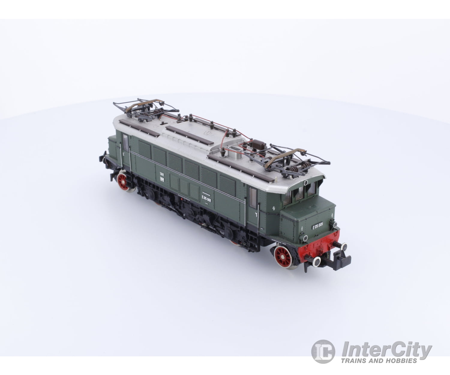 Trix 53224000 HO DR Class E05 Electric Locomotive 3 Rail AC E05001 Analog AC European Locomotives