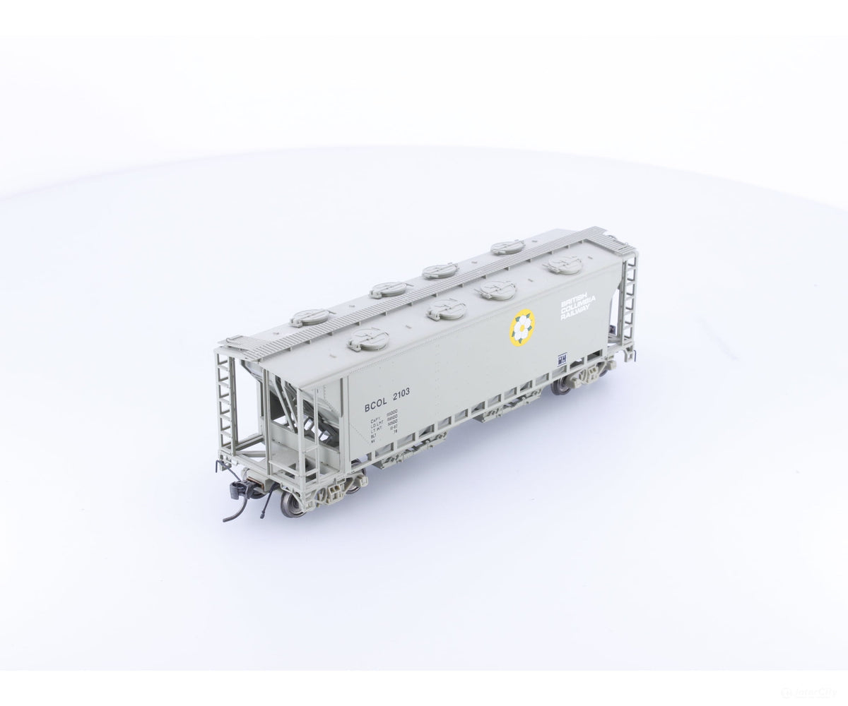 TrueLine Trains 300352 HO 4 Bay Covered Hopper BCOL BC Rail (BCOL) 2103 - Freight Cars