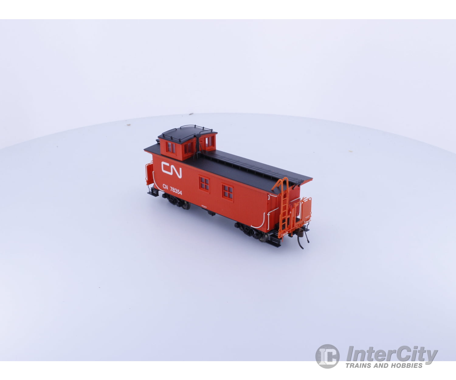 Trueline Trains 301022 HO Gold Line Caboose Canadian National (CN) 78354 Freight Cars