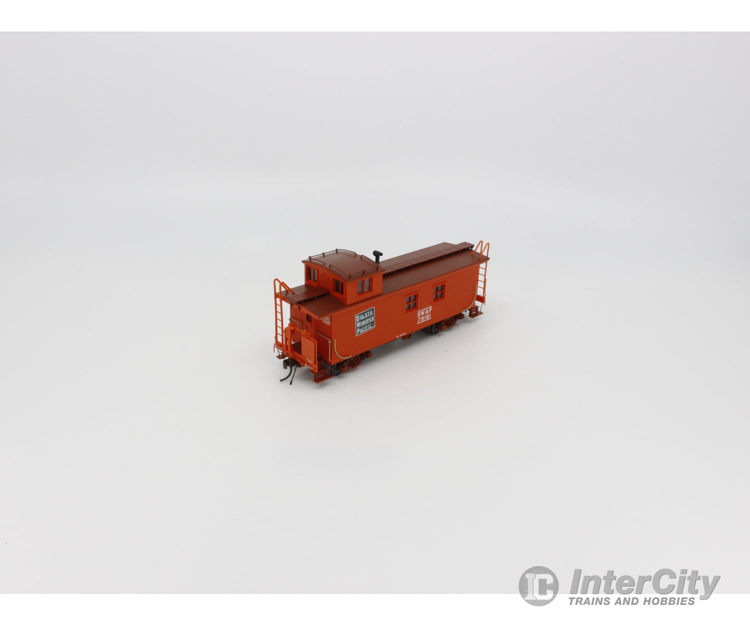 Trueline Trains 301046 Ho Caboose Freight Car Duluth Winnipeg And Pacific (Dwp) 79161 Cars