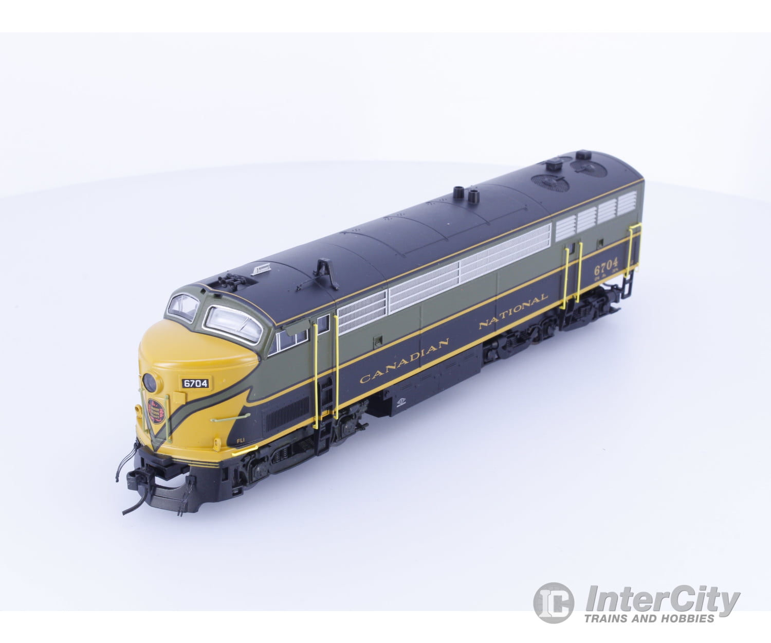 Trueline Trains 500054 HO C-Liner Powered A Unit Locomotive Green Scheme Canadian National (CN) 6704 DCC & Sound