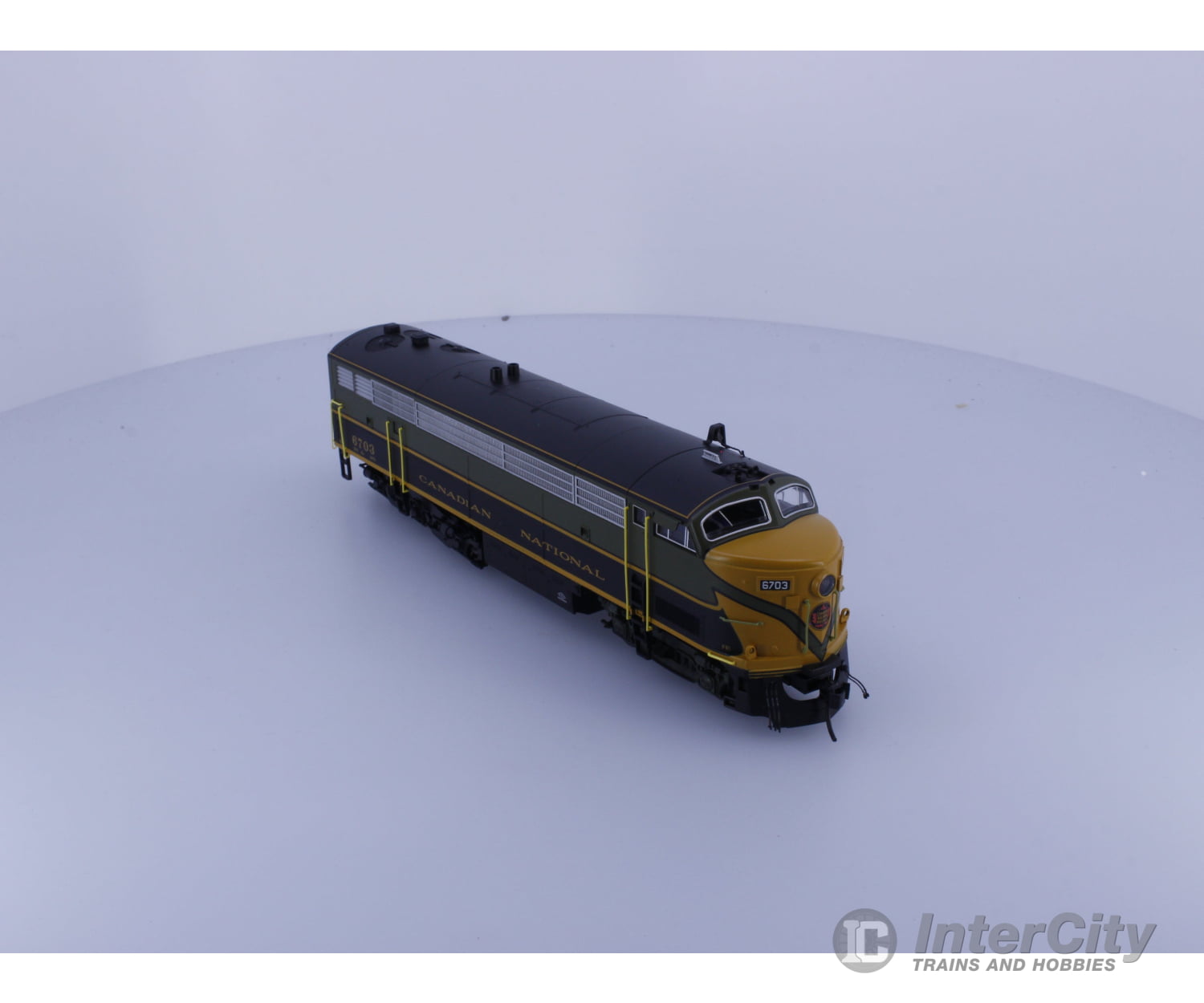 Trueline Trains 500089 HO C-Liner 5-Axle Diesel Locomotive Green Scheme Canadian National (CN) 6703 Analog DC