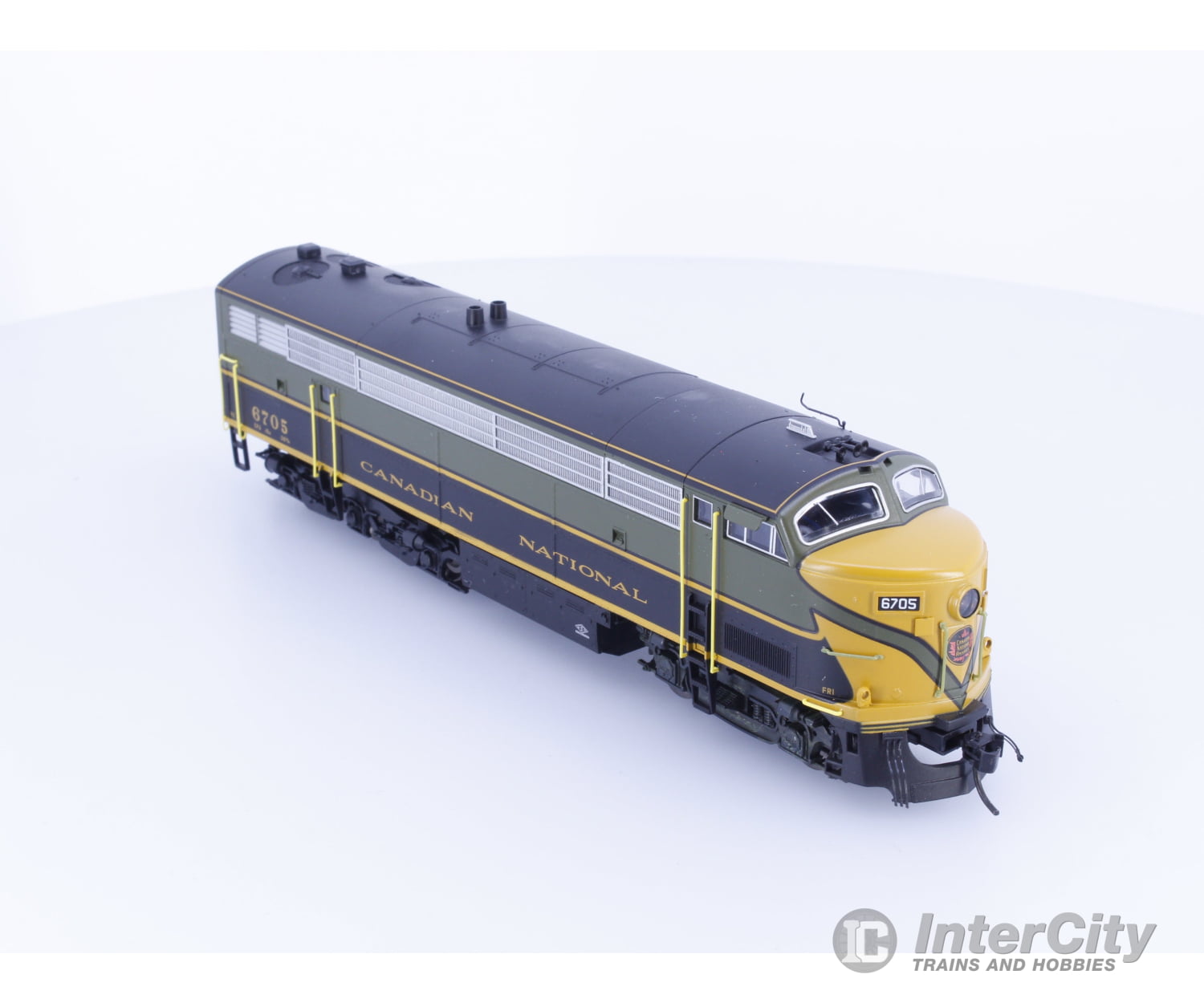 Trueline Trains 500091 HO C-Liner Powered A Unit Diesel Locomotive Green Scheme Canadian National (CN) 6705 Analog DC