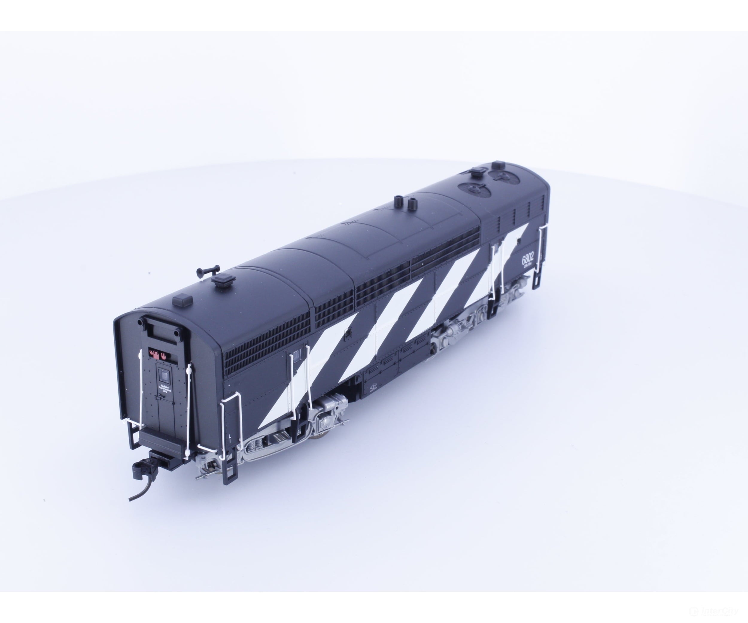 Trueline Trains TLT 500135 HO B Unit Diesel Locomotive with Sound Canadian National (CN) 6802 DCC - Locomotives
