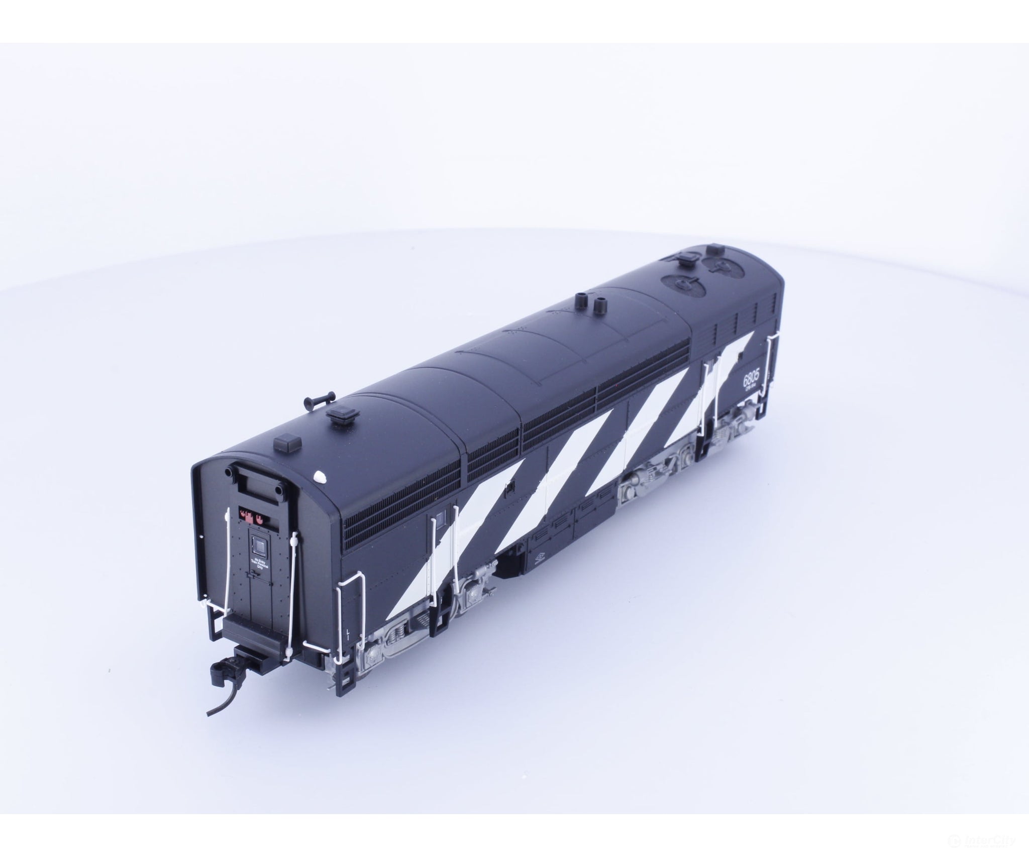 Trueline Trains TLT 500138 HO B Unit Diesel Locomotive with Sound Canadian National (CN) 6805 DCC & Sound Locomotives