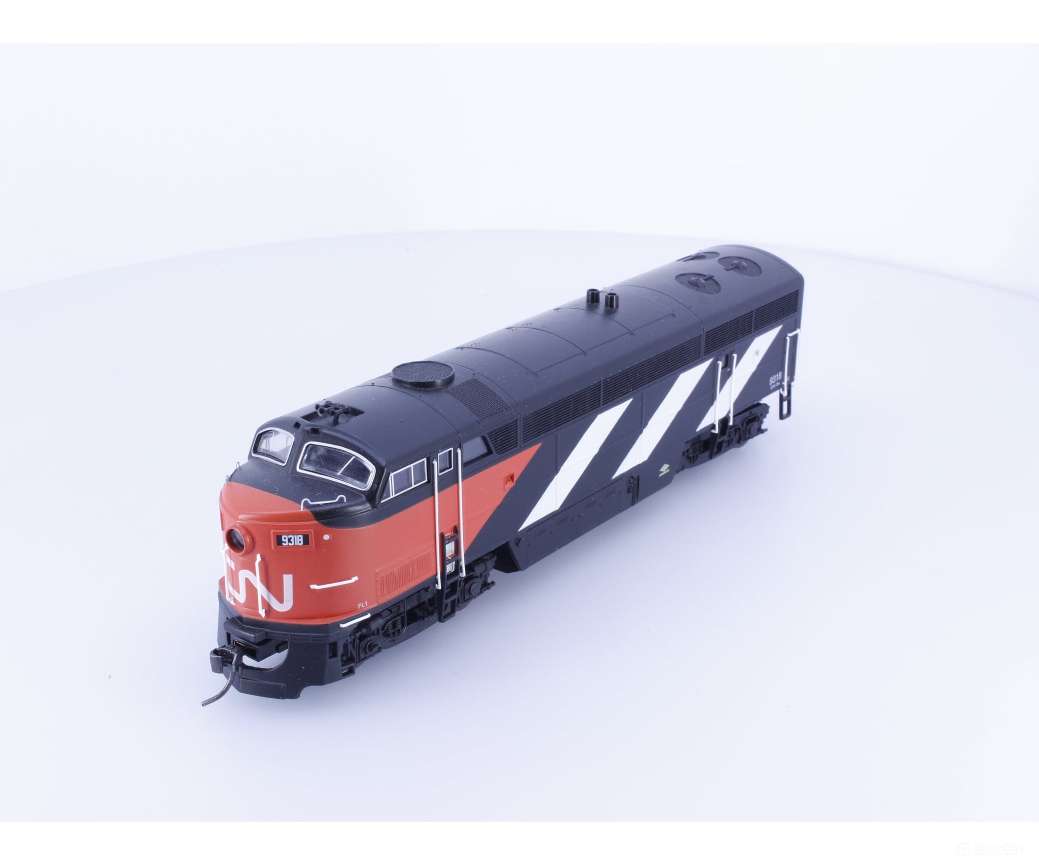 Trueline Trains TLT 500164S HO C-Liner Diesel Locomotive Stripes Scheme with Sound Canadian National (CN) 9318 DCC &