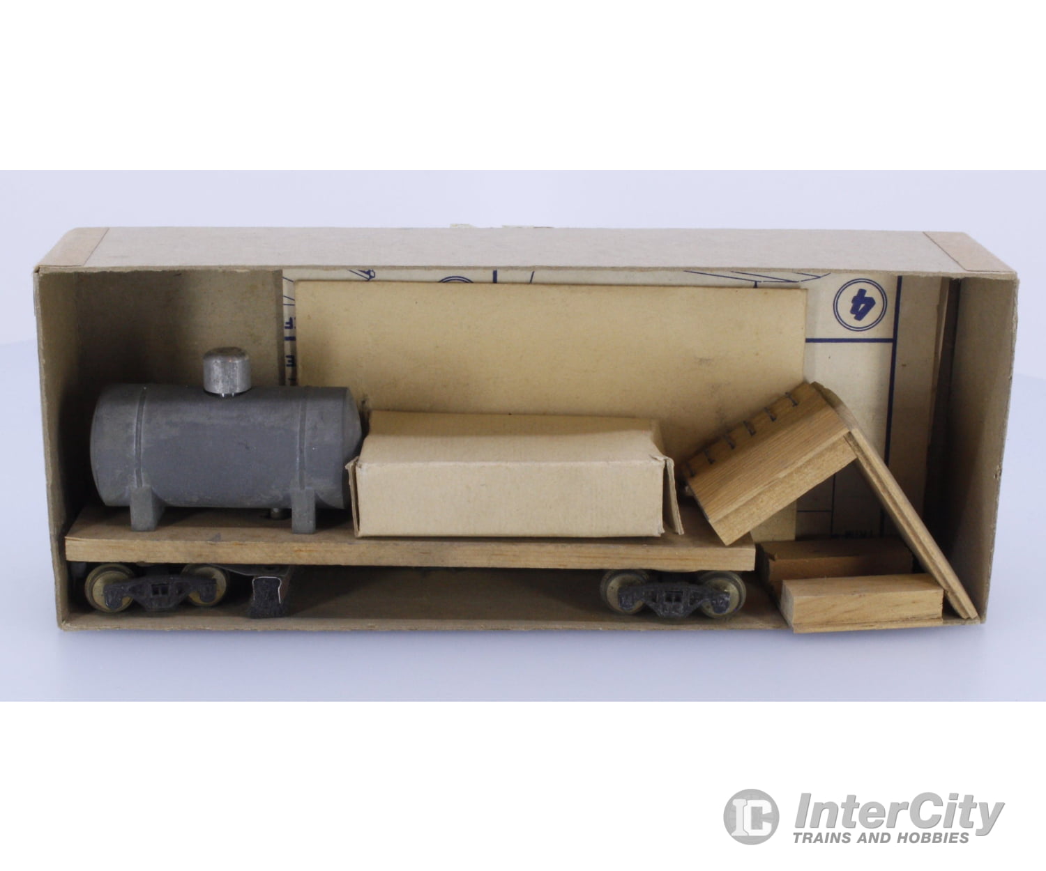 Ulrich 105 HO Track Cleaning Car Freight Cars