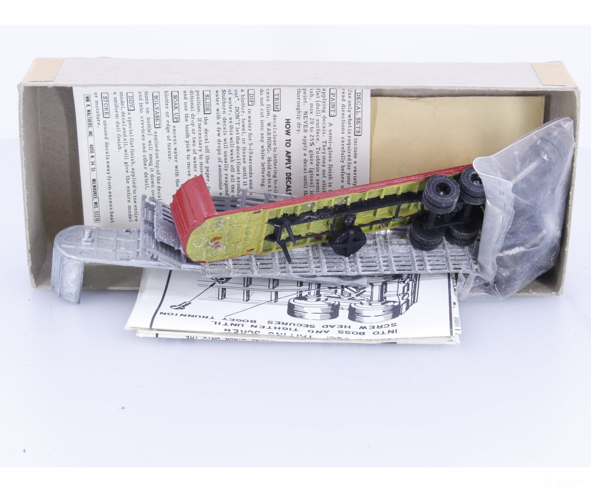 Ulrich 931-541 HO Die Cast Kenworth Tractor and Flat Bed Trailer - Vehicles