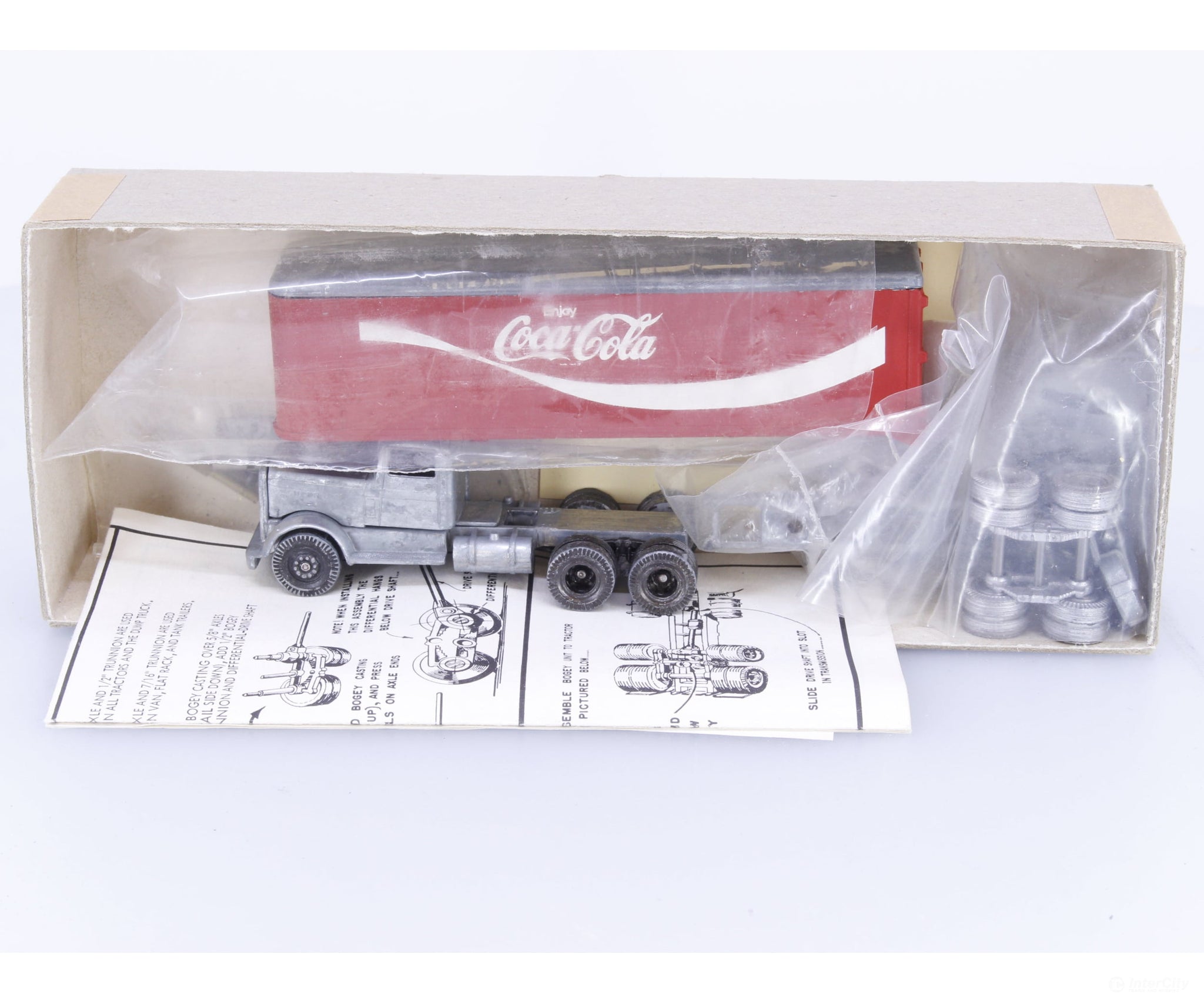 Ulrich 931-576 HO Die Cast Coca-Cola Tractor Trailer Kit - Vehicles