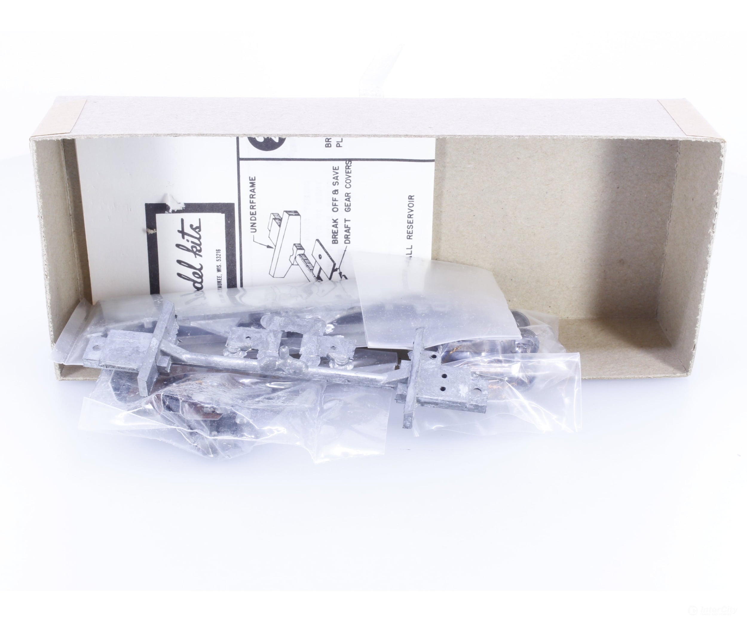 Ulrich Y193 HO Offset Twin Hopper Kit Undecorated (#1) - Freight Cars