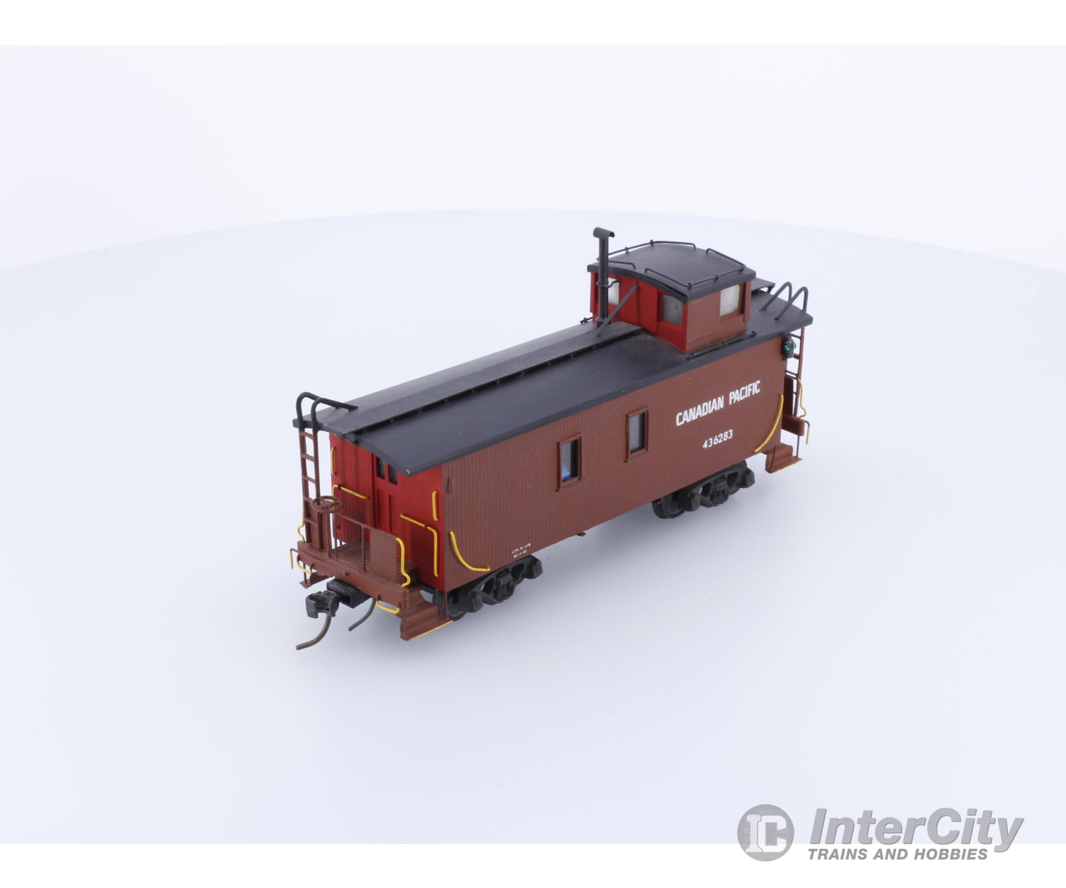 Van Hobbies CPRWOODSHCAB HO Brass Wood Sheathed Caboose Painted Canadian Pacific (CP) 436283 Freight Cars