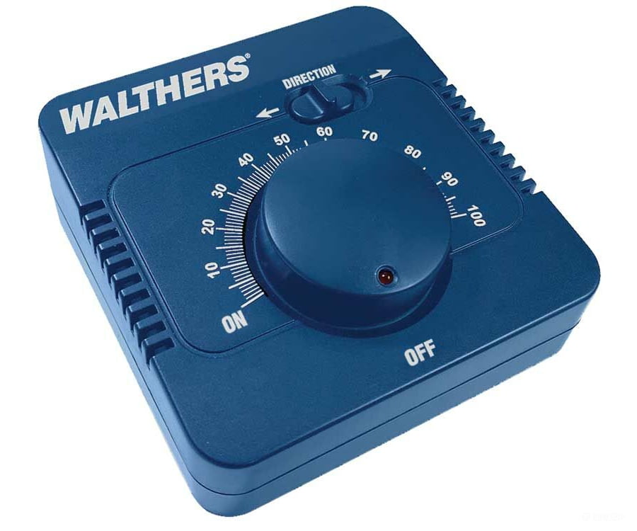 Walthers 4000 Dc Train Controller -- 2 Amps Up To 24 Volt-Amphere 16-Volt Accessory Output Analog