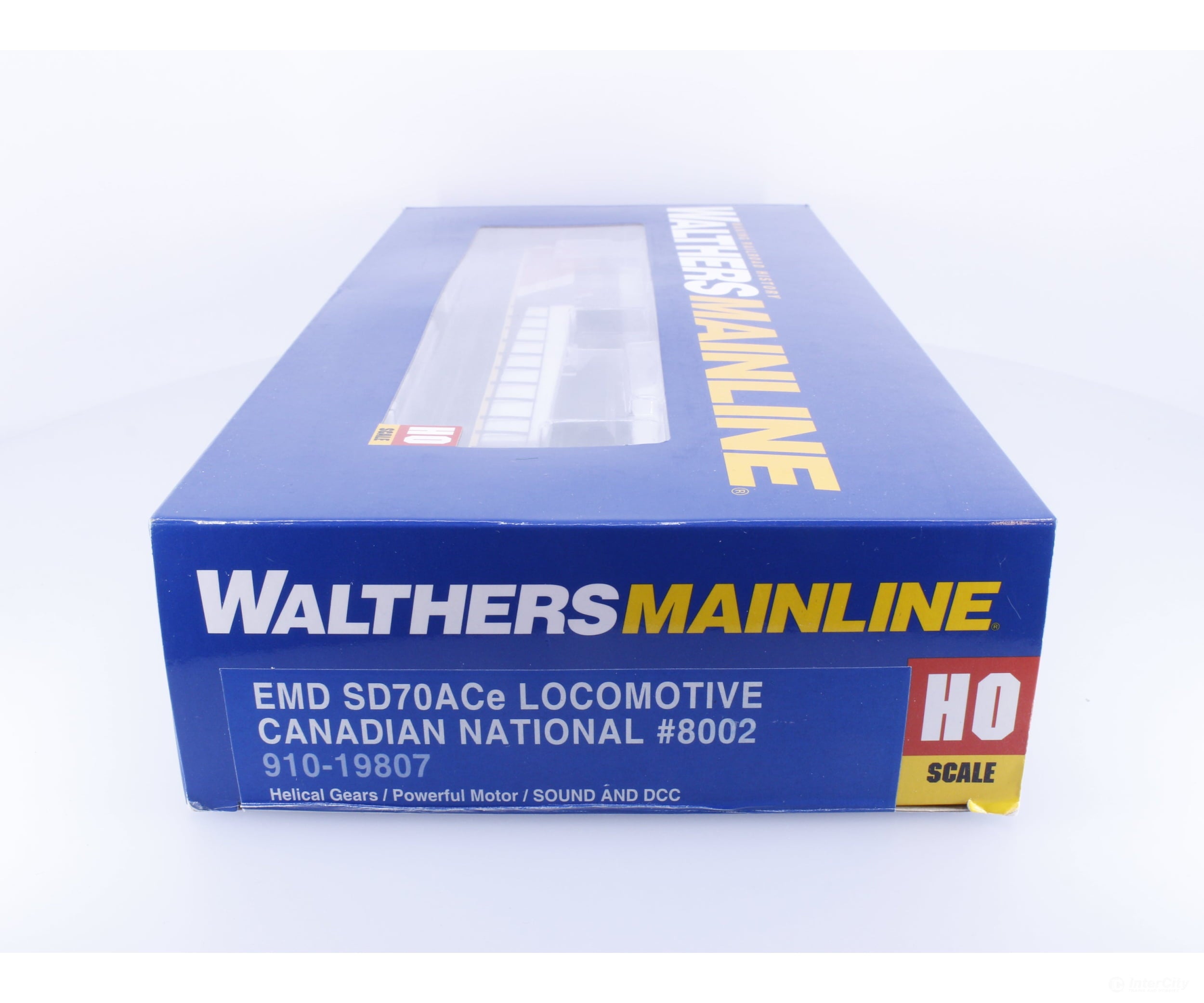 Walthers 910-19807 HO EMD SD70ACe Diesel Locomotive Canadian National (CN) 8002 DCC & Sound Locomotives
