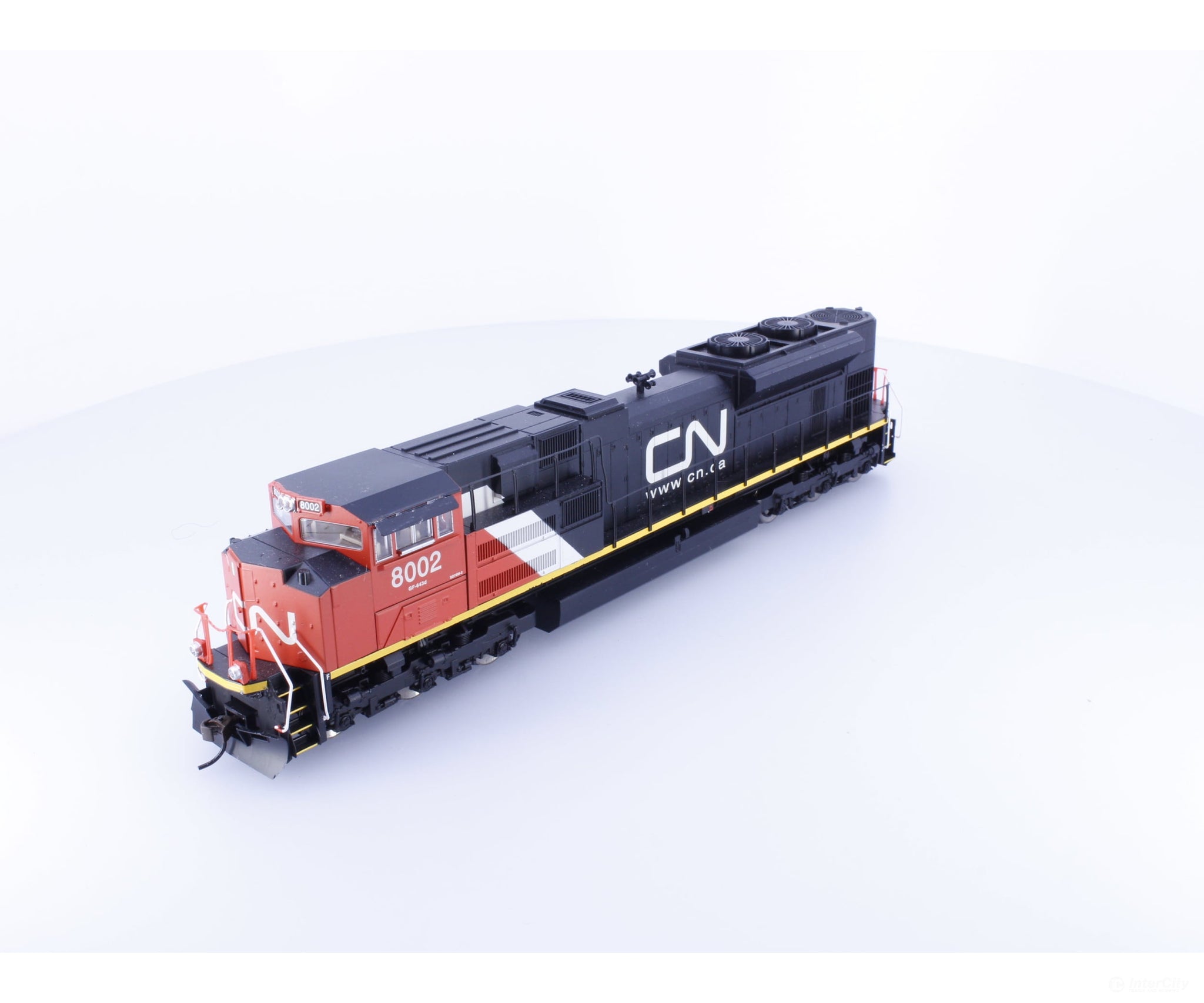 Walthers 910-19807 HO EMD SD70ACe Diesel Locomotive Canadian National (CN) 8002 DCC & Sound Locomotives