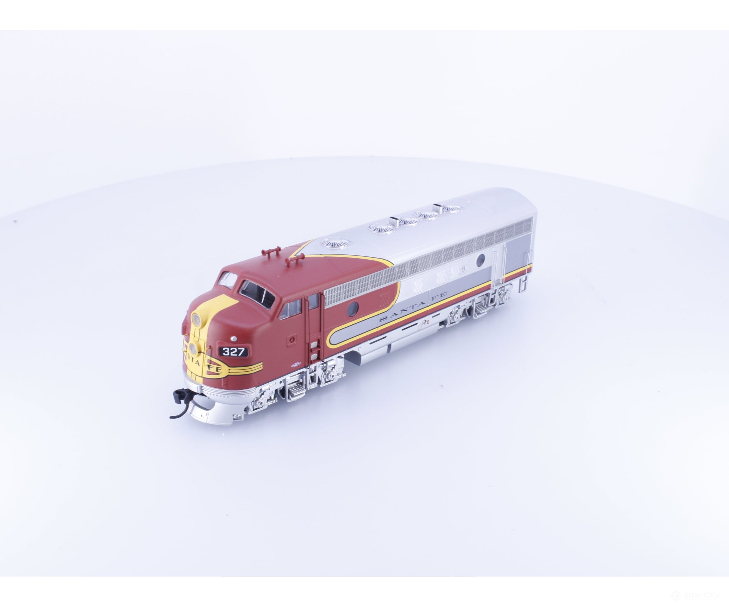 Walthers 910-19962 HO EMD F7A Diesel Locomotive Santa Fe (SF) 327 DCC & Sound - Locomotives