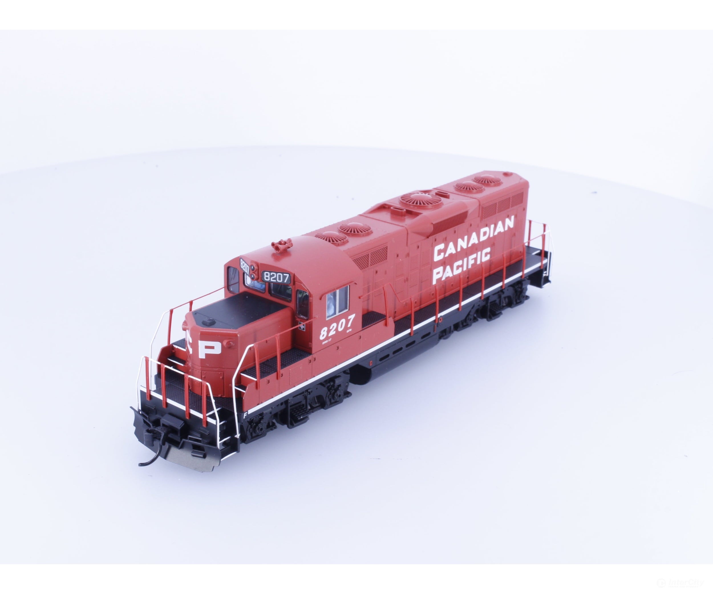 Walthers 910-20434 HO EMD GP9 PH II Diesel Locomotive ESU Sound Canadian Pacific (CP) 8207 DCC & Sound - Locomotives