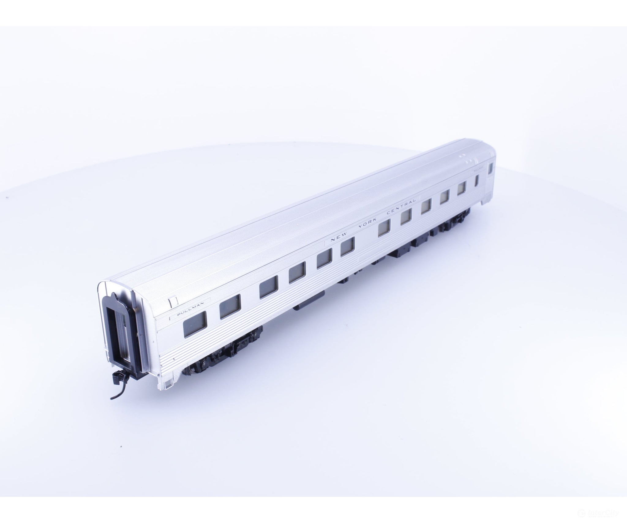 Walthers 910-30105 HO 85’ Budd 10-6 Sleeper Coach #2 New York Central (NYC) - Passenger Cars