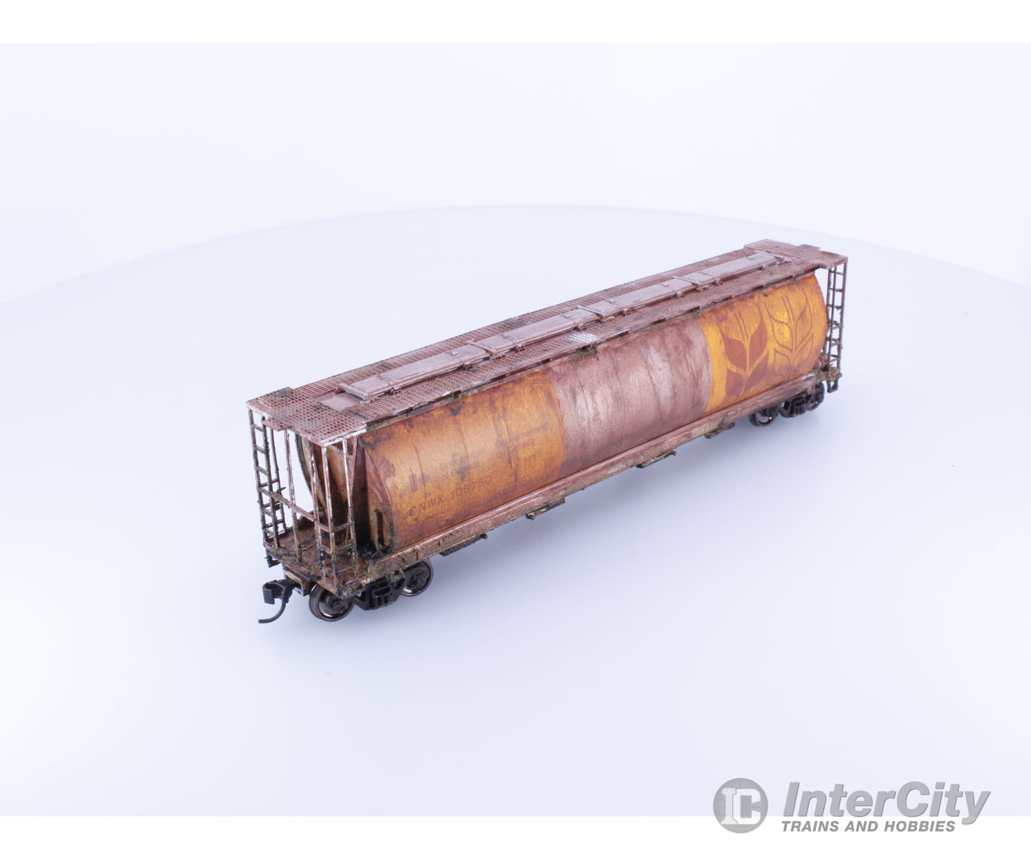 Walthers 910-7353 HO Custom Weathered 59’ Cylindrical 4 Bay Hopper Canadian Wheat Board (CNWX) 106750 Freight Cars