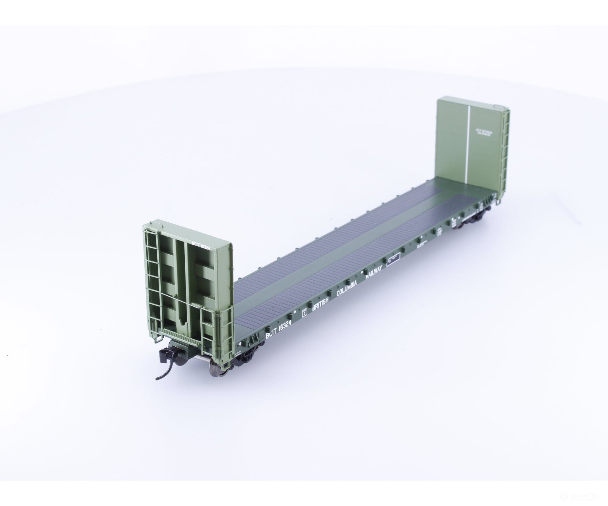 Walthers 920-104314 HO 50’ CC&F Bulkhead Flatcar BC Rail (BCOL) 16324 - Freight Cars