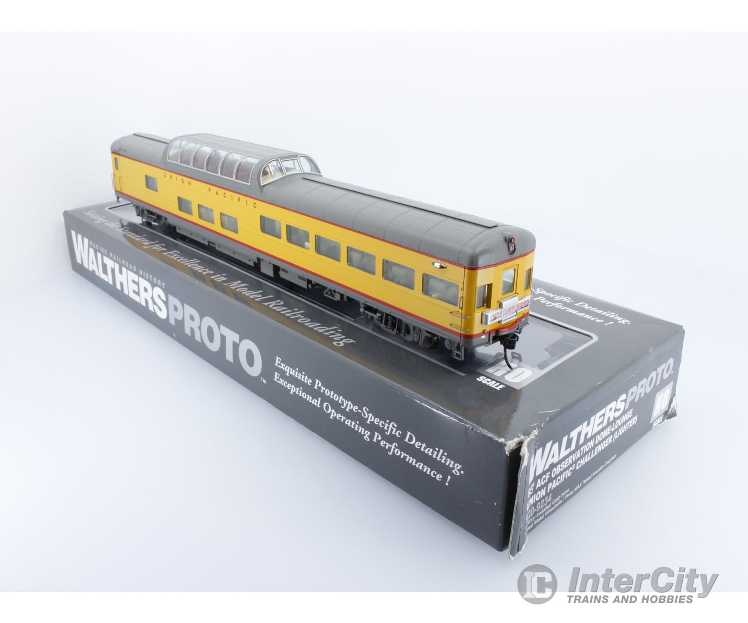 Walthers 920 - 9234 Ho 85’ Acf Observation Dome - Lounge Challenger Union Pacific (Lighted)