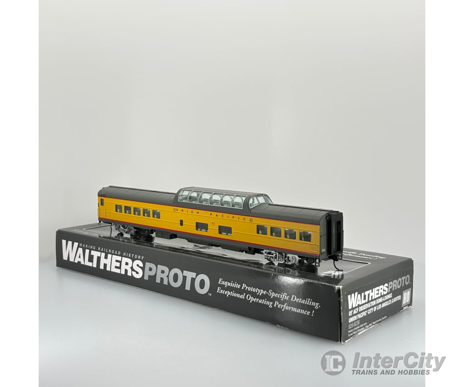 Walthers 920-9236 Ho 85 Acf Observation Dome-Lounge City Of Los Angeles Union Pacific (Lighted)