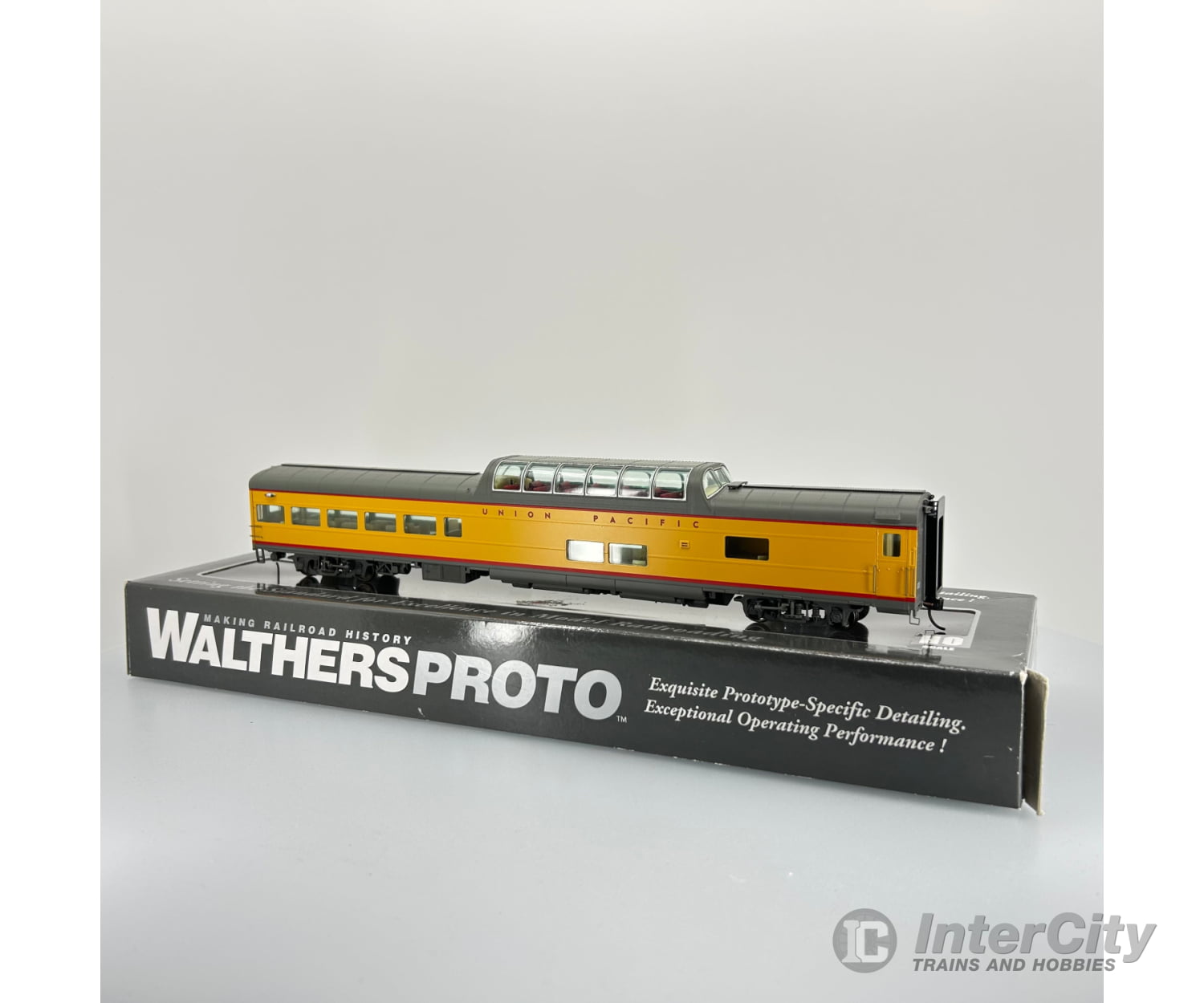 Walthers 920-9237 Ho 85 Acf Observation Dome-Lounge City Of Portland Union Pacific (Lighted)