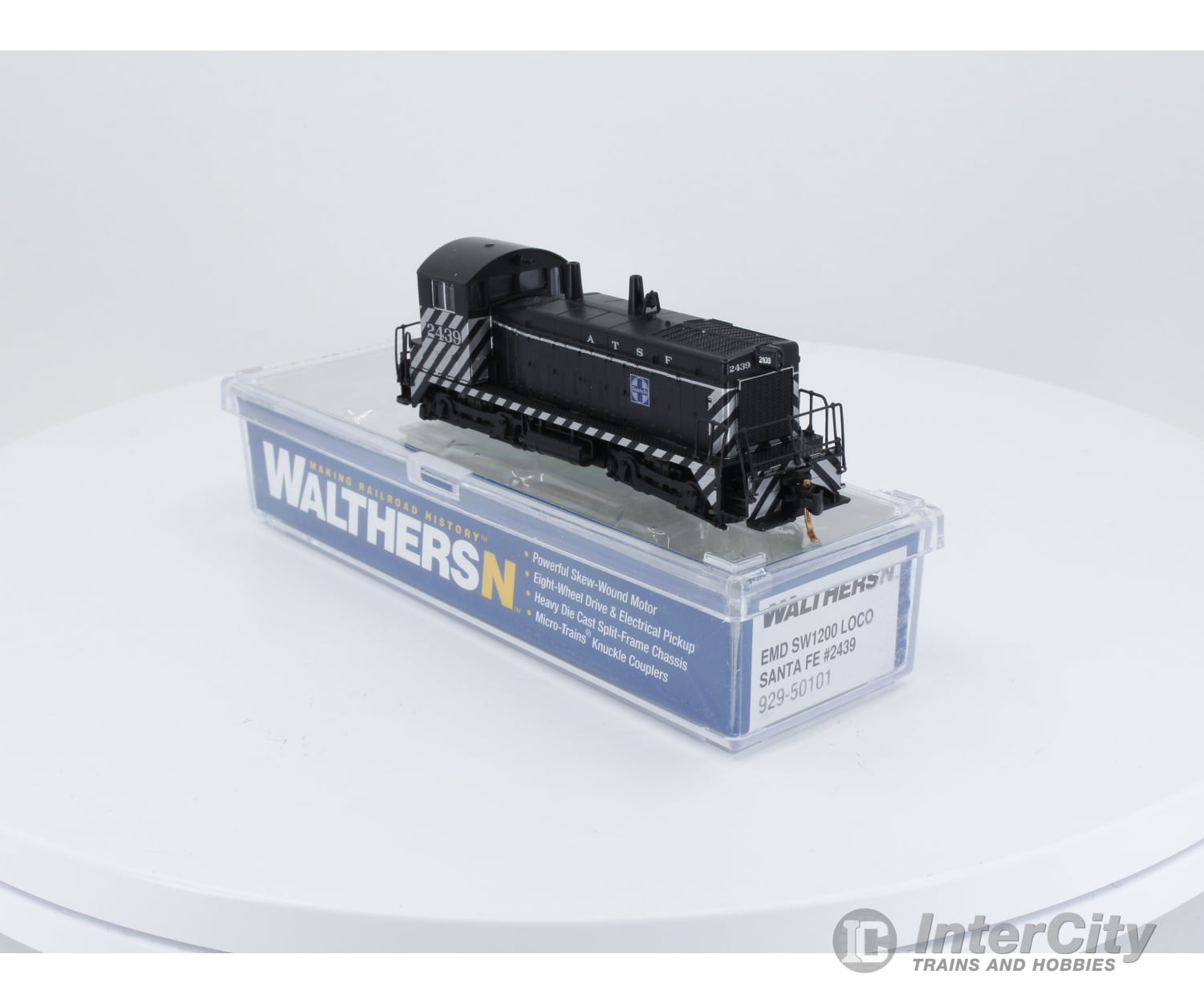 Kato 929-50101 N Emd Sw1200 Locomotive Santa Fe (Sf) 2439 Analog Dc Locomotives