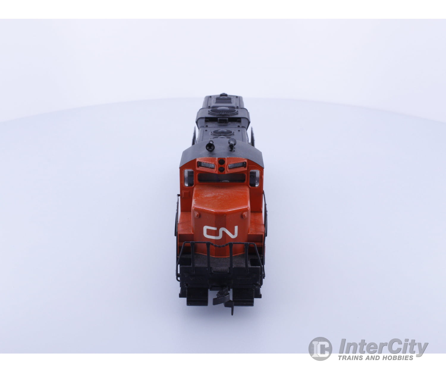 Walthers 931-104 HO EMD GP9M Canadian National (CN) 4497 Analog DC Locomotives