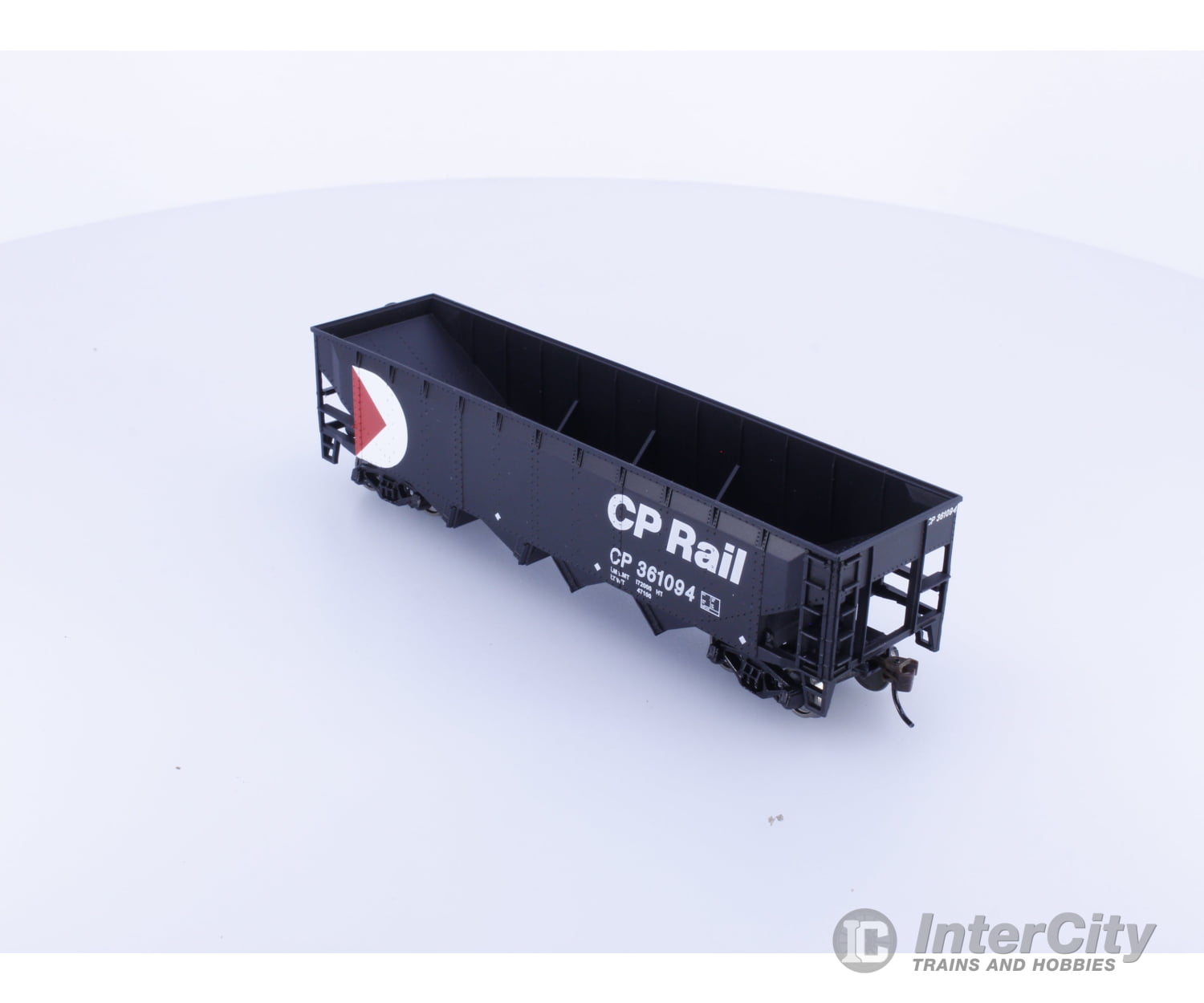 Walthers 931-1656 HO 40’ 4 Bay Offset Hopper Canadian Pacific (CP) 361094 Freight Cars