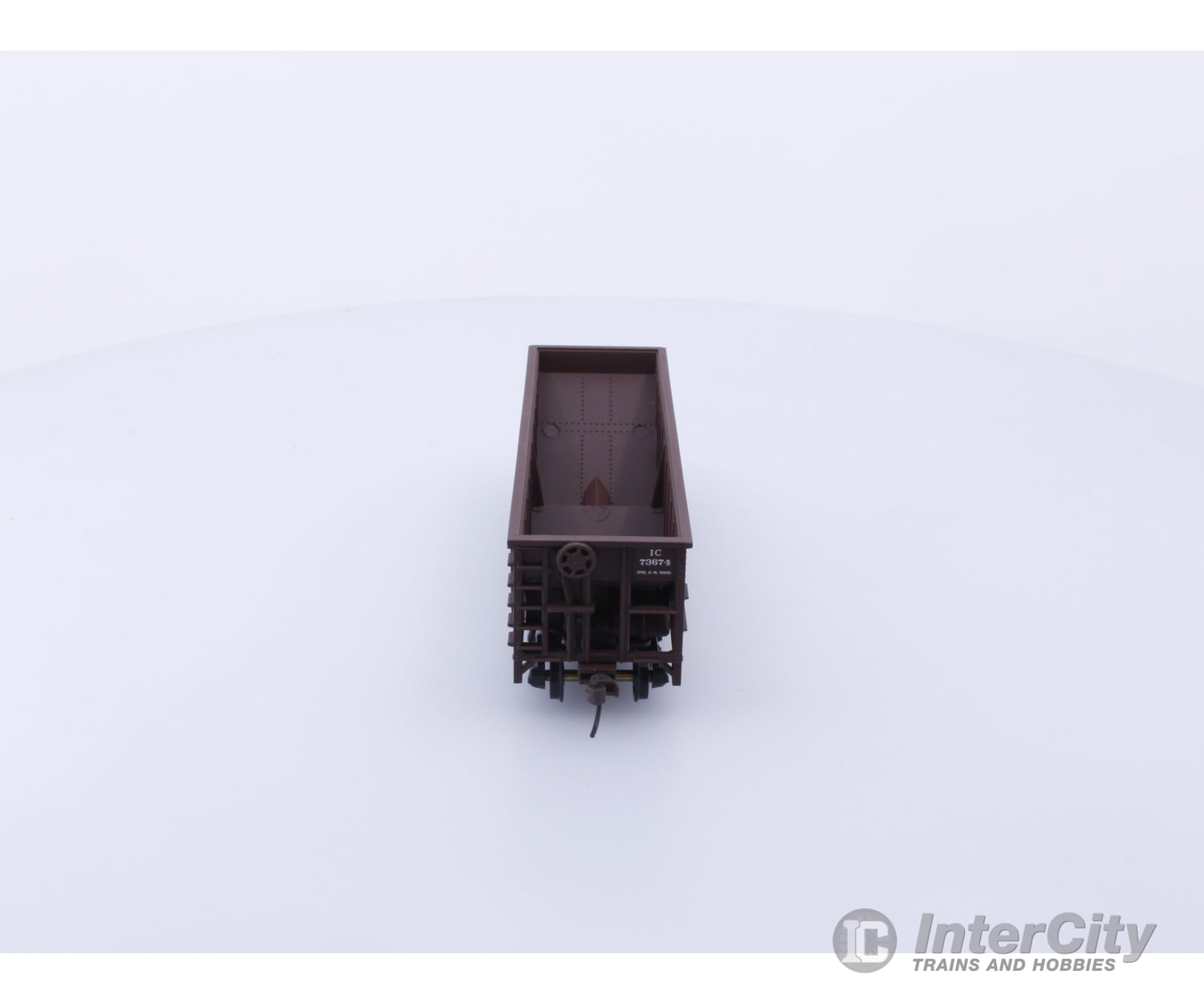 Walthers 931-642 HO 34’ PS-3 Coal Hopper Illinois Central (IC) 73674 Freight Cars