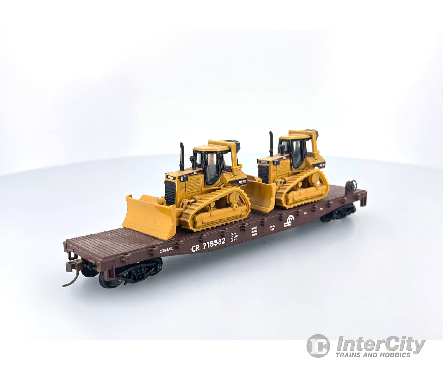 Walthers 931-755 Ho 50’Ft Flat Car W. Two Bulldozers Conrail (Cr) 715582 Freight Cars