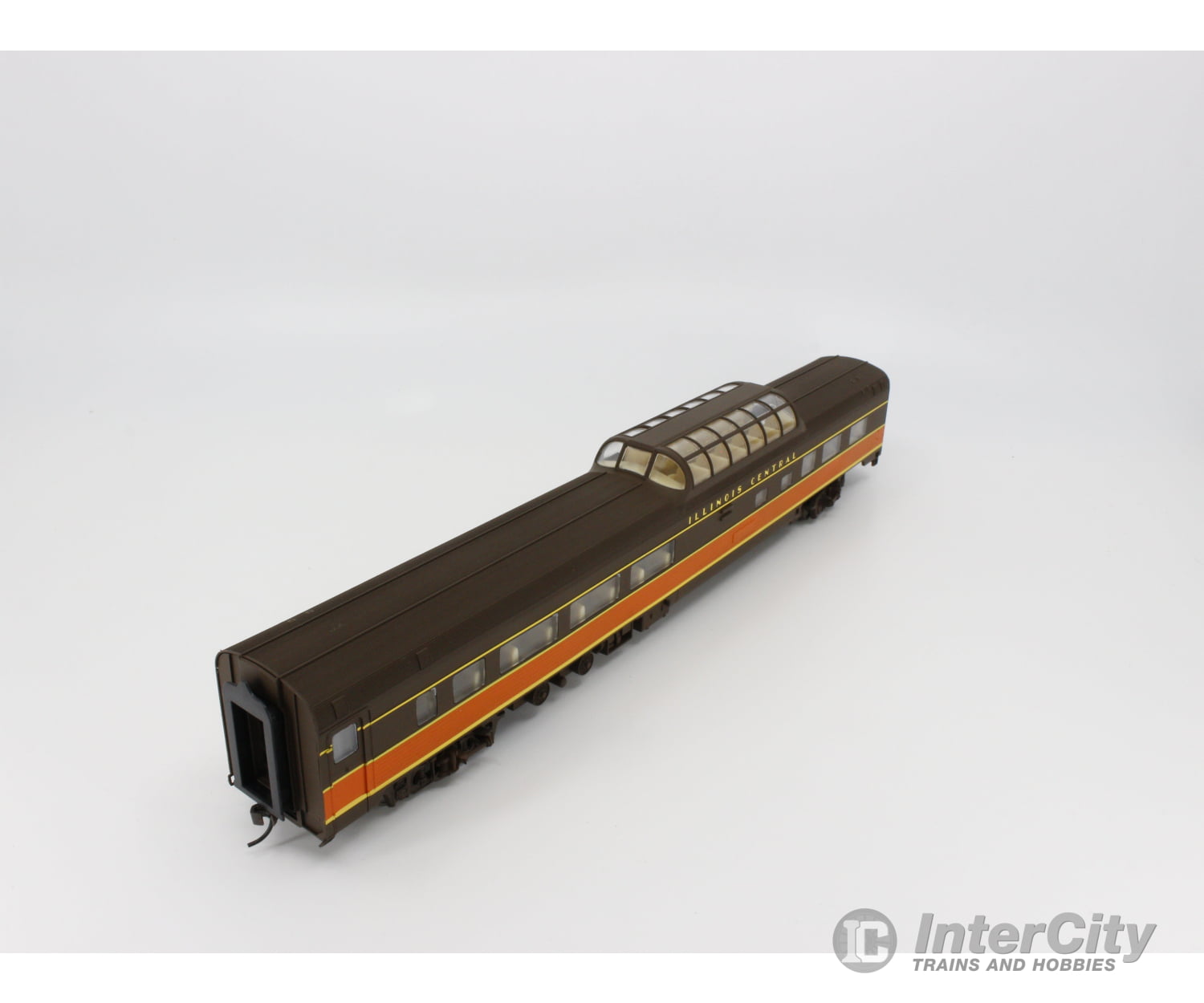 Walthers 932-16482 Ho 85’ Budd Dome Coach Passenger Car Illinois Central (Ic) Cars