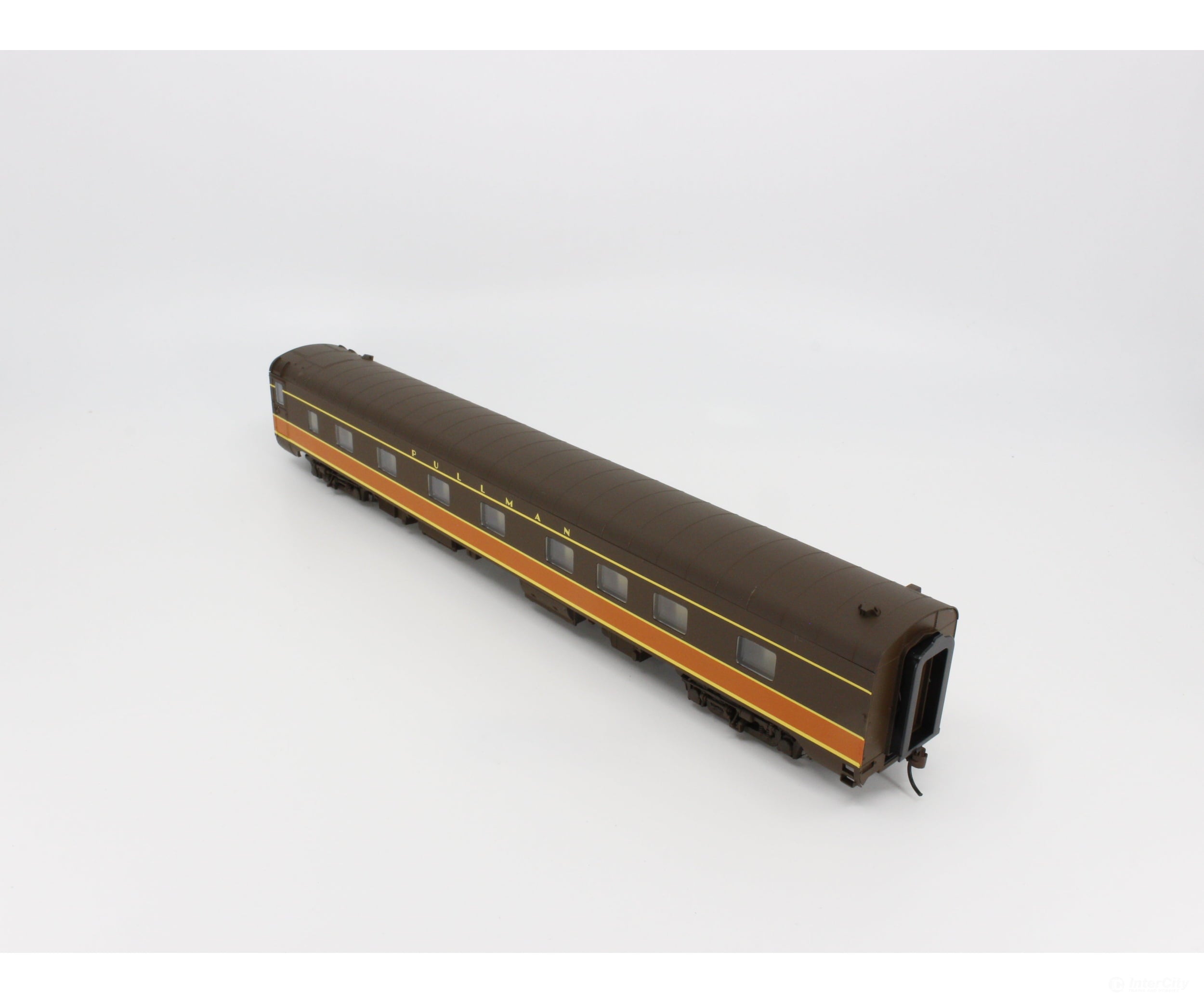 Walthers 932-16702 Ho Pullman-Standard 4-4-2 Sleeper Passenger Car Illinois Central (Ic) Cars