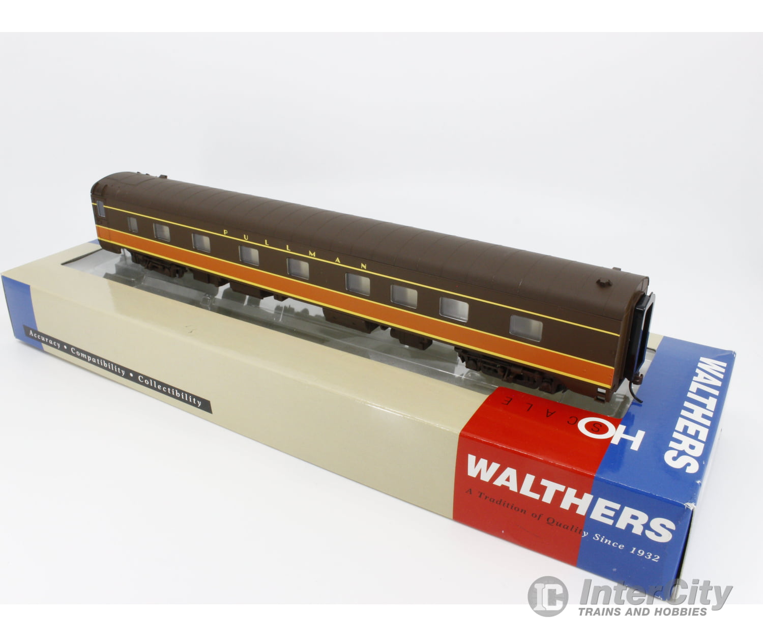 Walthers 932-16702 Ho Pullman-Standard 4-4-2 Sleeper Passenger Car Illinois Central (Ic) Cars