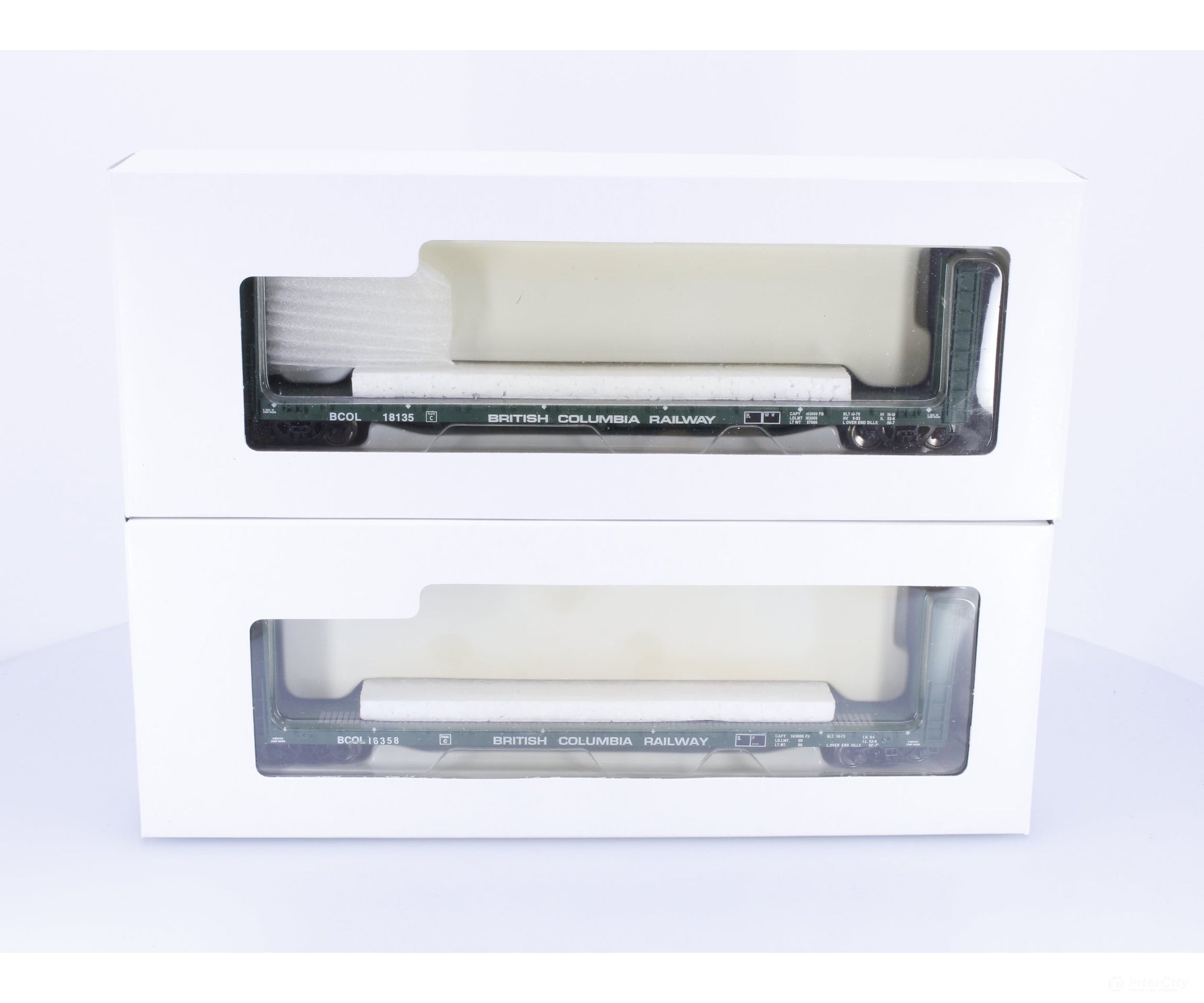 Walthers 932-240053 HO 50’ Bulkhead Flat Car (2 Pack) British Columbia Railway (BCOL) 18135/16358 - Freight Cars