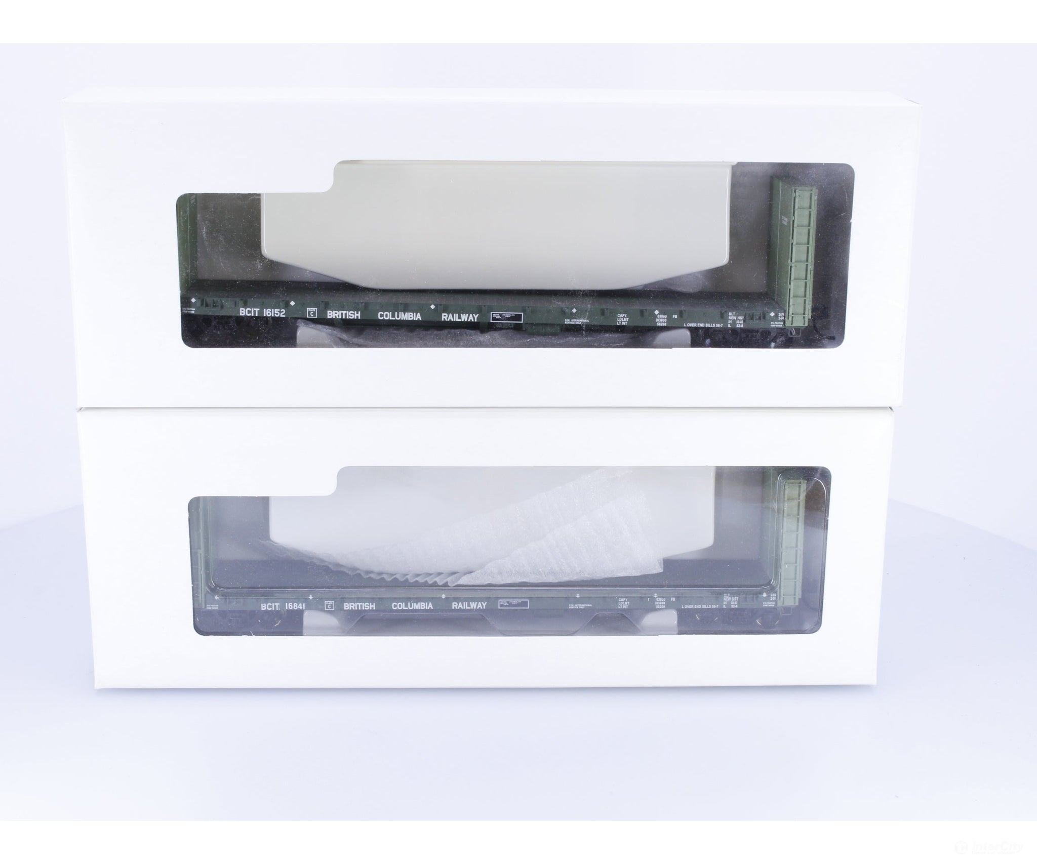 Walthers 932-240058 HO 50’ Bulkhead Flat Car (2 Pack) British Columbia Railway (BCOL) 16152/16841 - Freight Cars