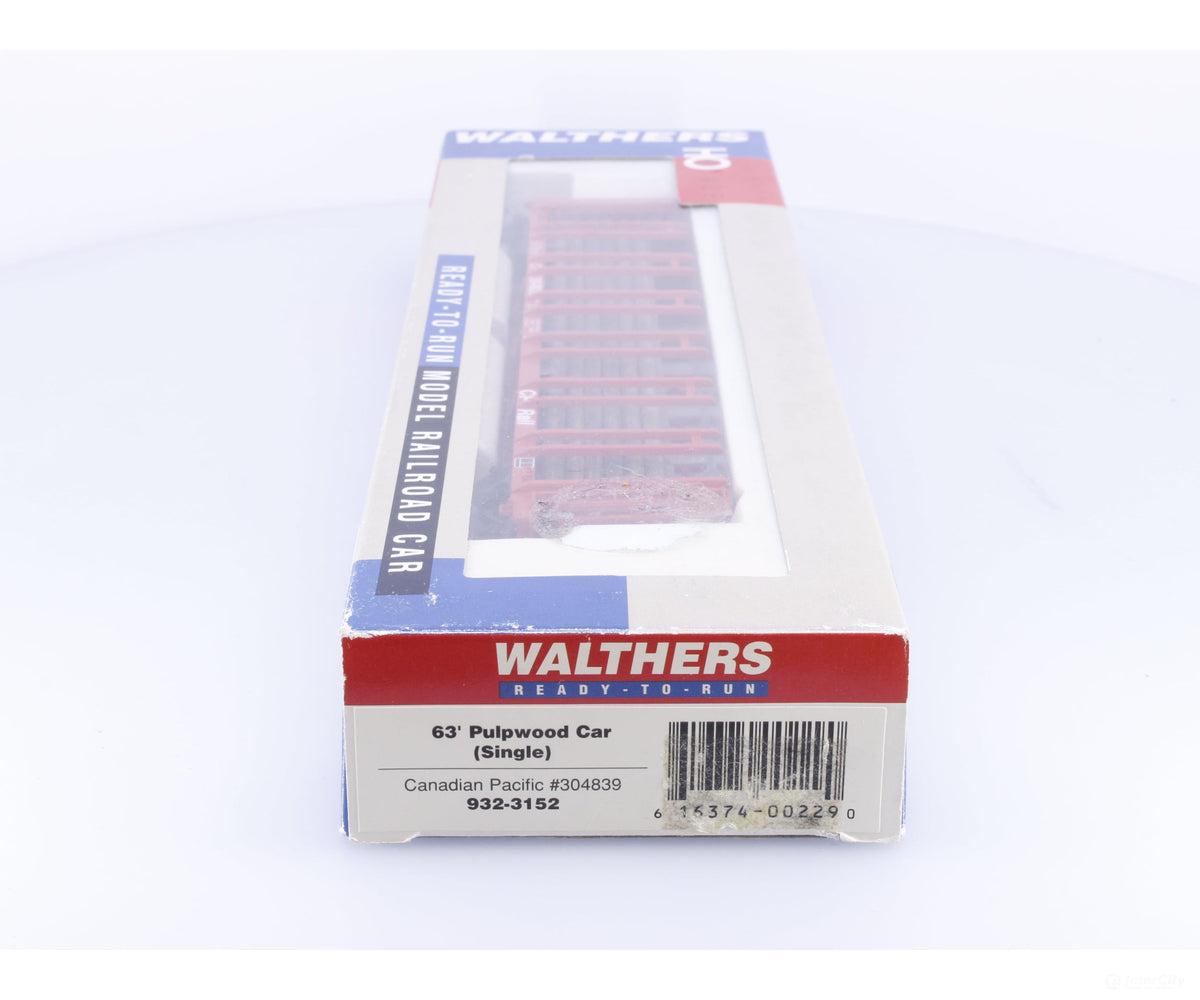 Walthers 932-3152 HO 63’ Pulpwood Car Single Wood Load Canadian Pacific (CP) 304839 - Freight Cars