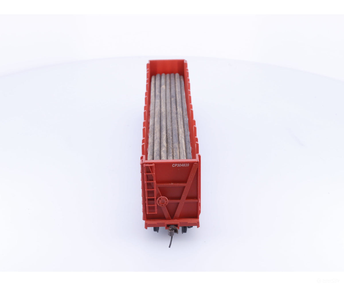 Walthers 932-3152 HO 63’ Pulpwood Car Single Wood Load Canadian Pacific (CP) 304839 - Freight Cars