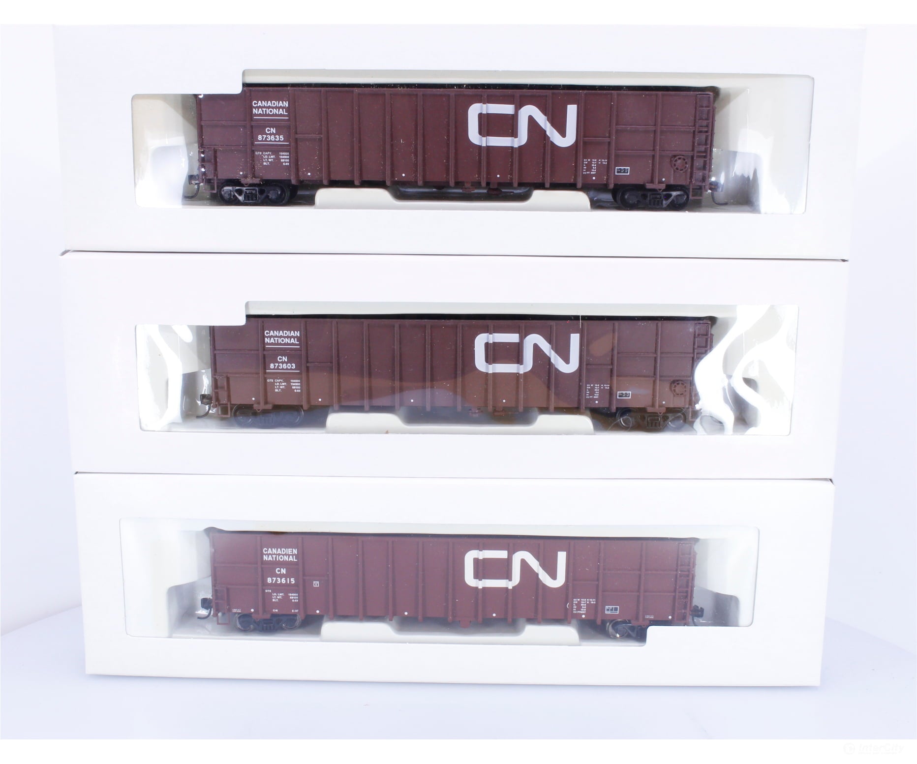 Walthers 932-34057 HO 3 Pack 61’ Wood Chip Car Canadian National (CN) 873635/603/615 - Freight Cars